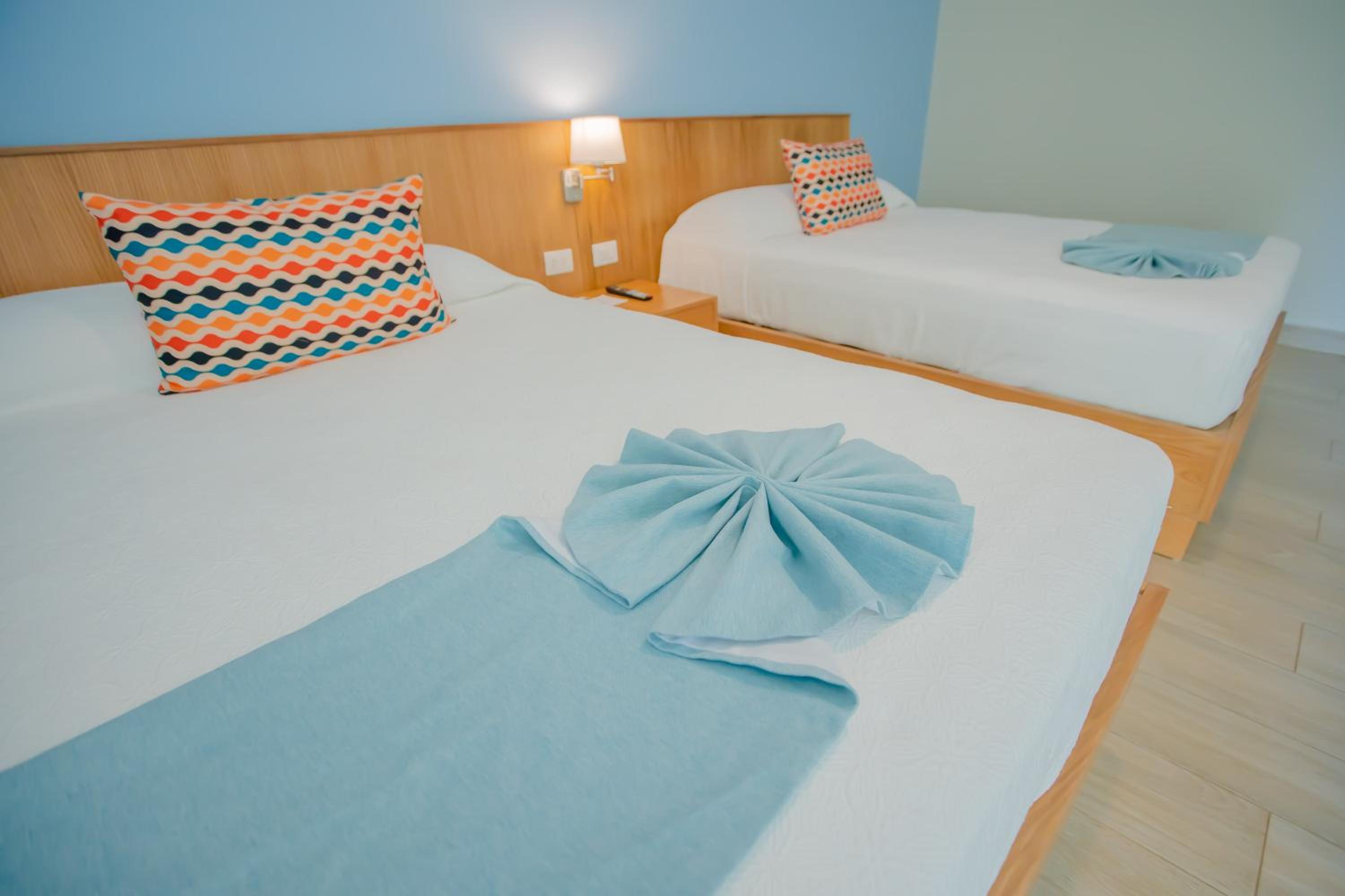Deluxe Double Room with Balcony - Photo 2