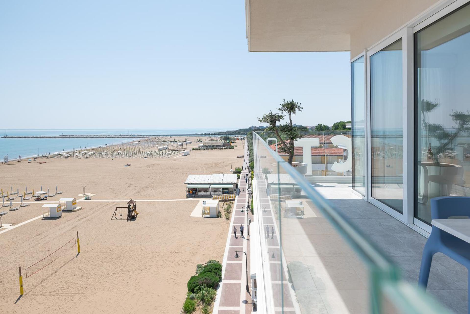 King Room with Spa Bath and Sea View