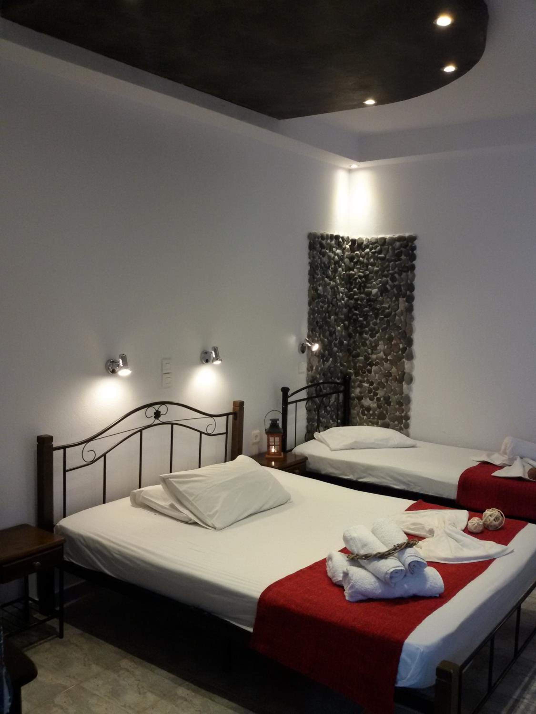 One-Bedroom Apartment - Photo 1