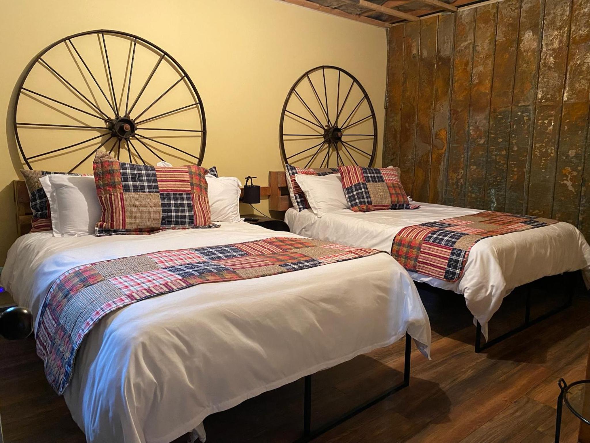 Standard Double Room With Shared Bathroom photo 1