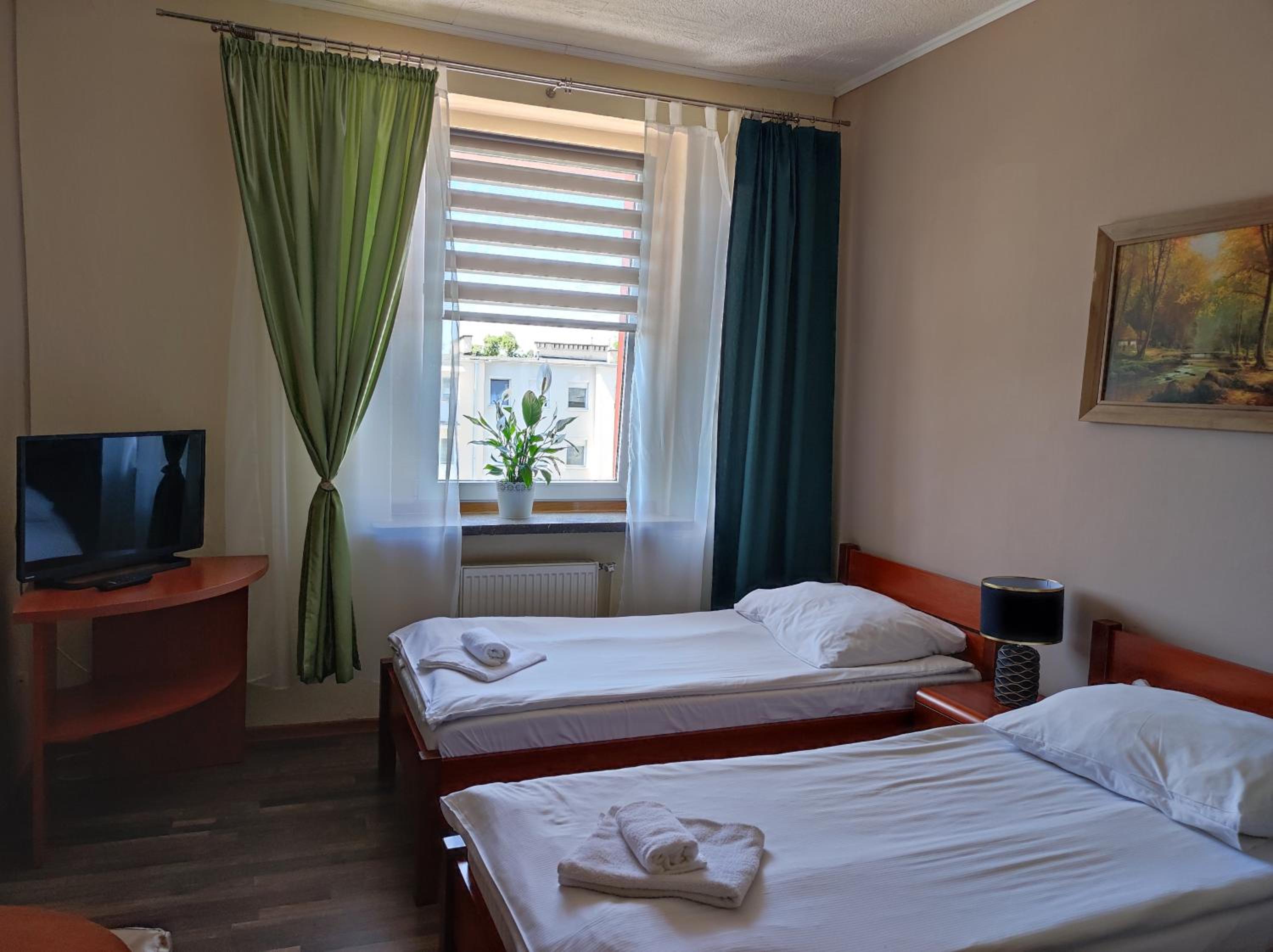 Economy Triple Room