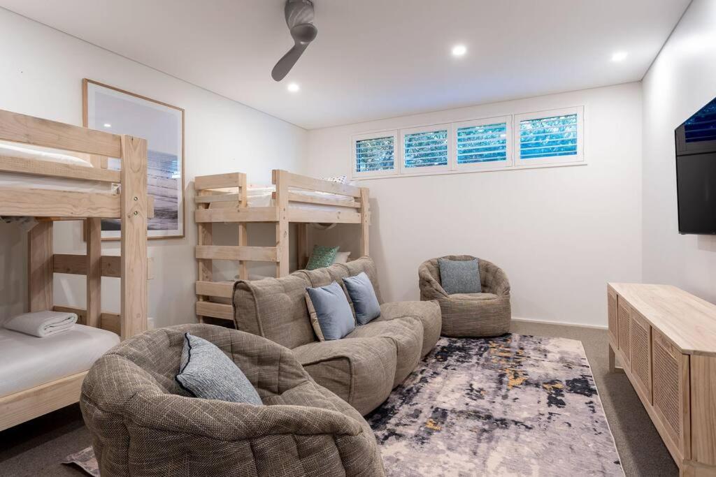 Four-Bedroom House photo 1