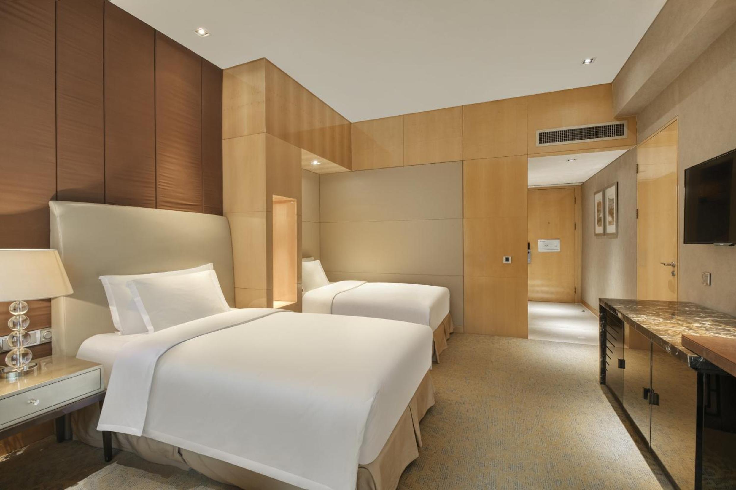 Superior Disable Twin Bed Room - Photo 1