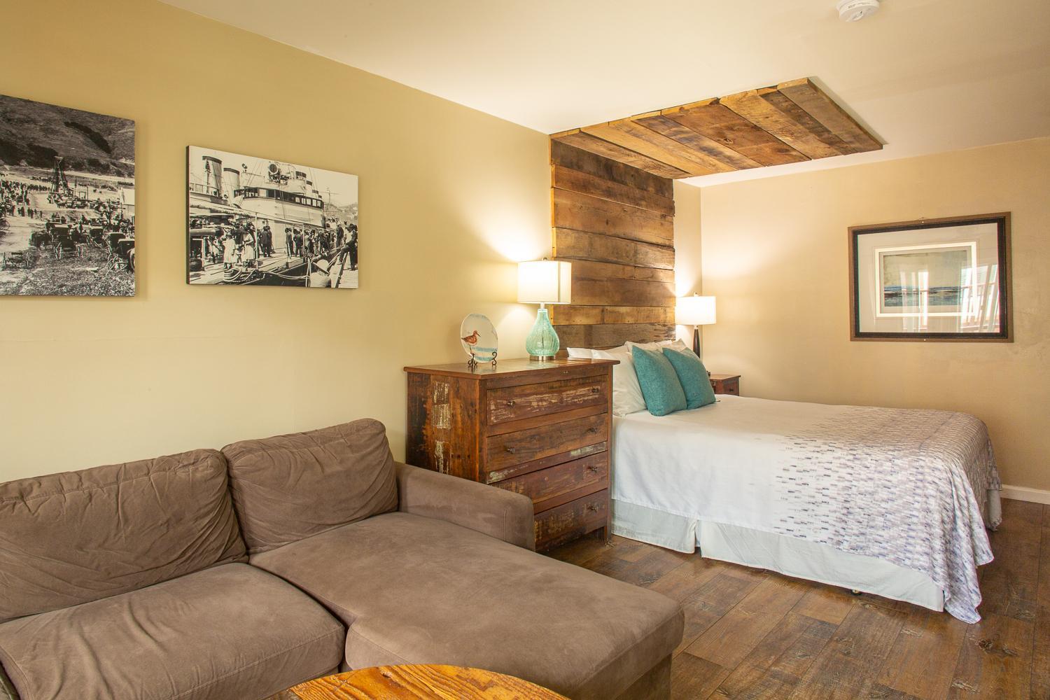Deluxe courtyard room with spa  - Photo 1