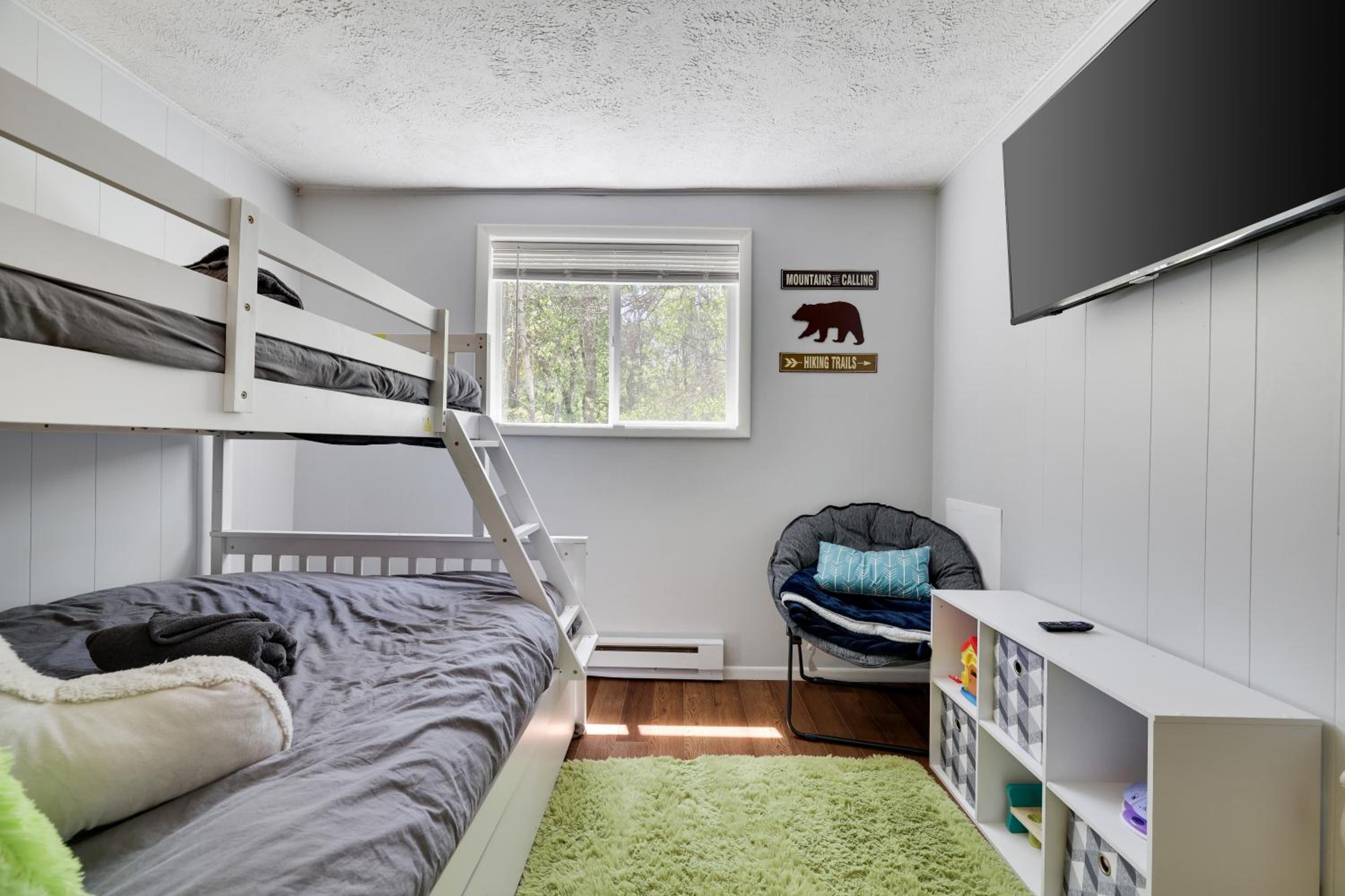 Four-Bedroom House photo 3