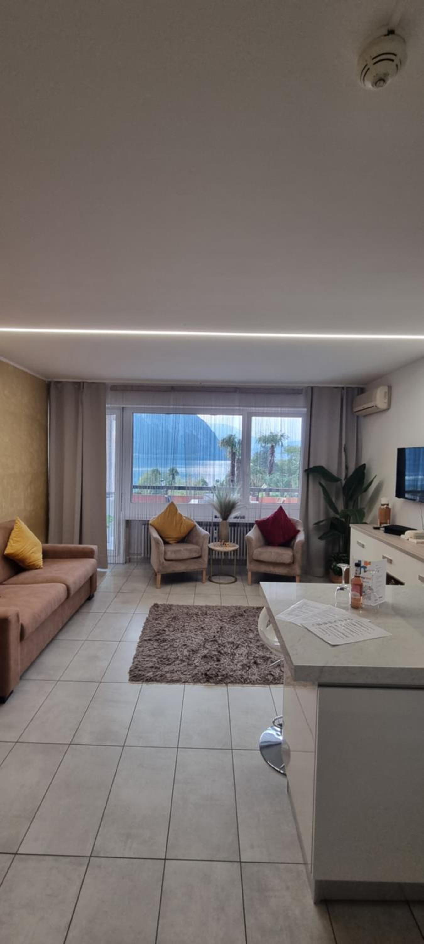 Apartment with Lake View - Photo 10