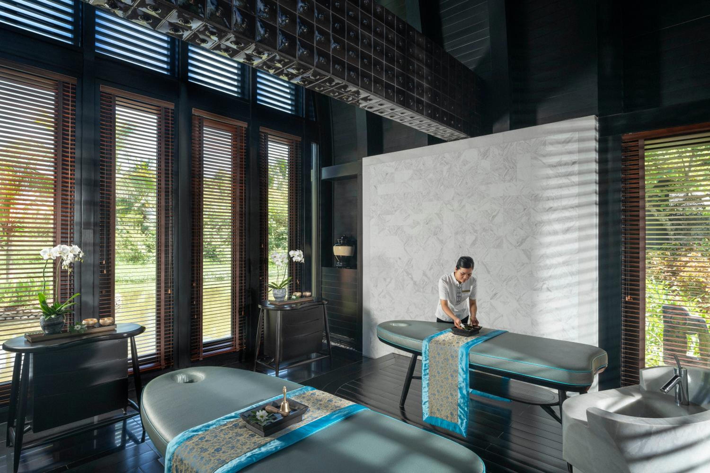 One-Bedroom Spa Lagoon Villa - Photo 2