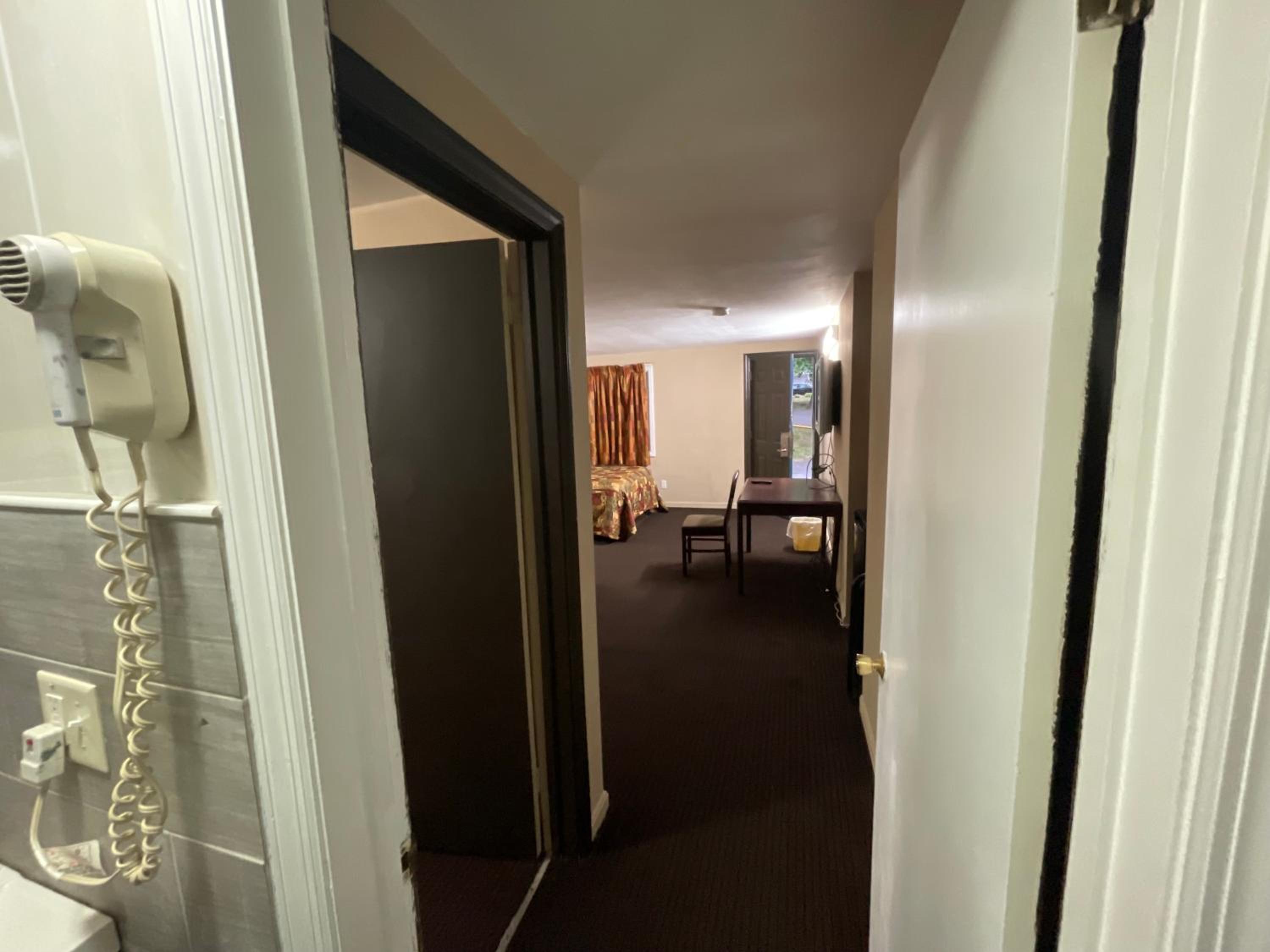 Standard Double Room - Photo 4