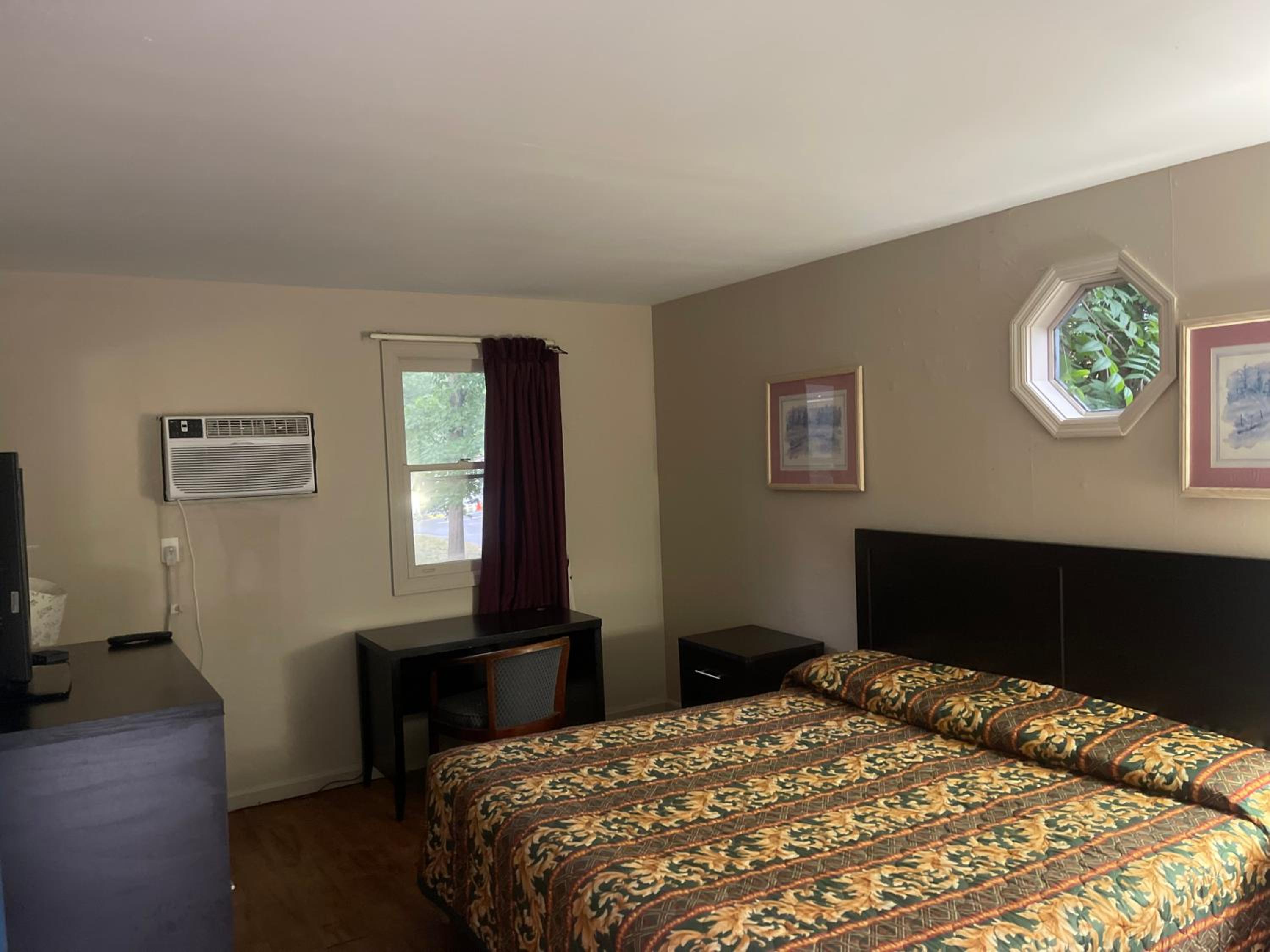 Standard King Room - Photo 1