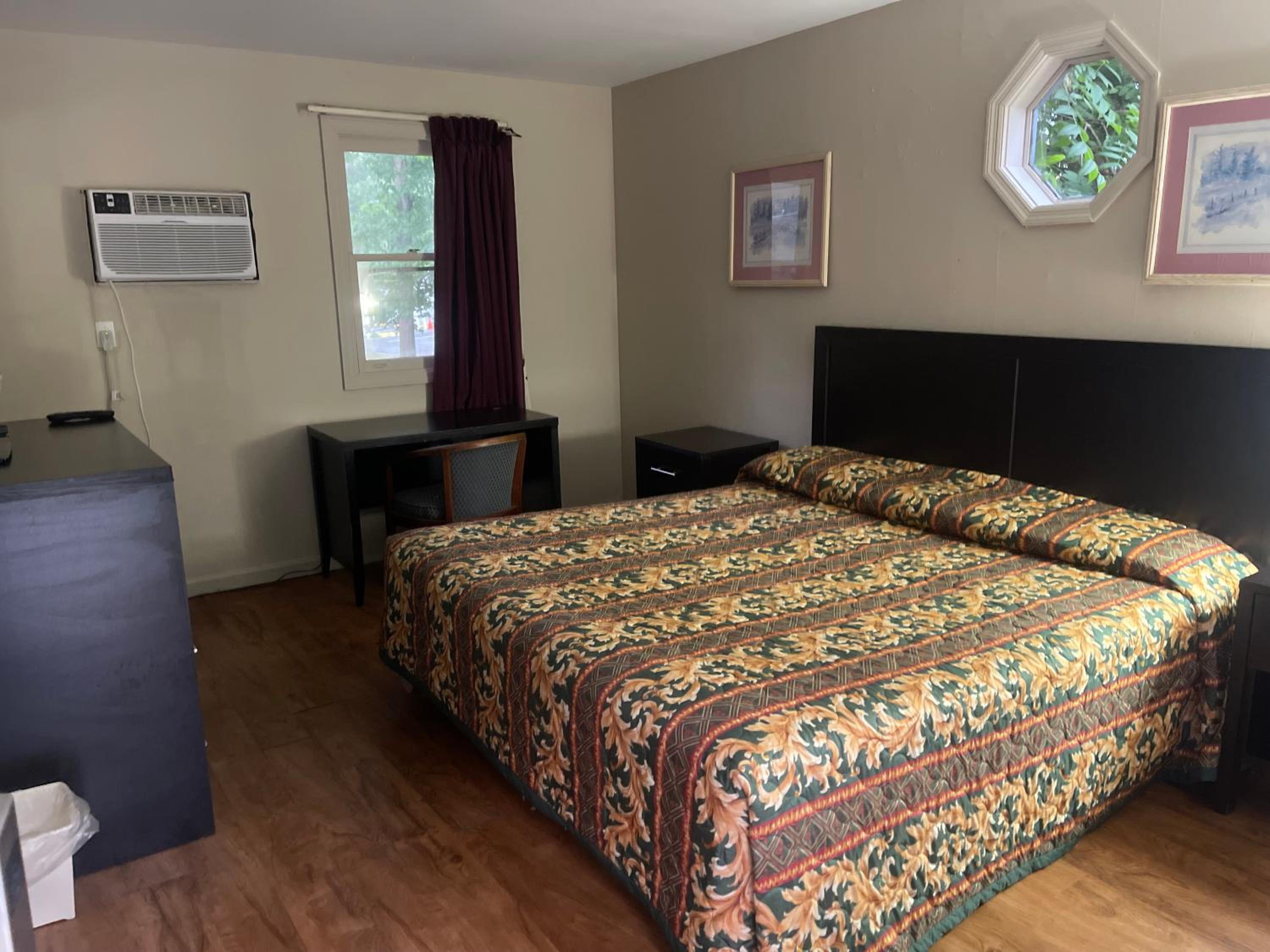 Standard King Room - Photo 2