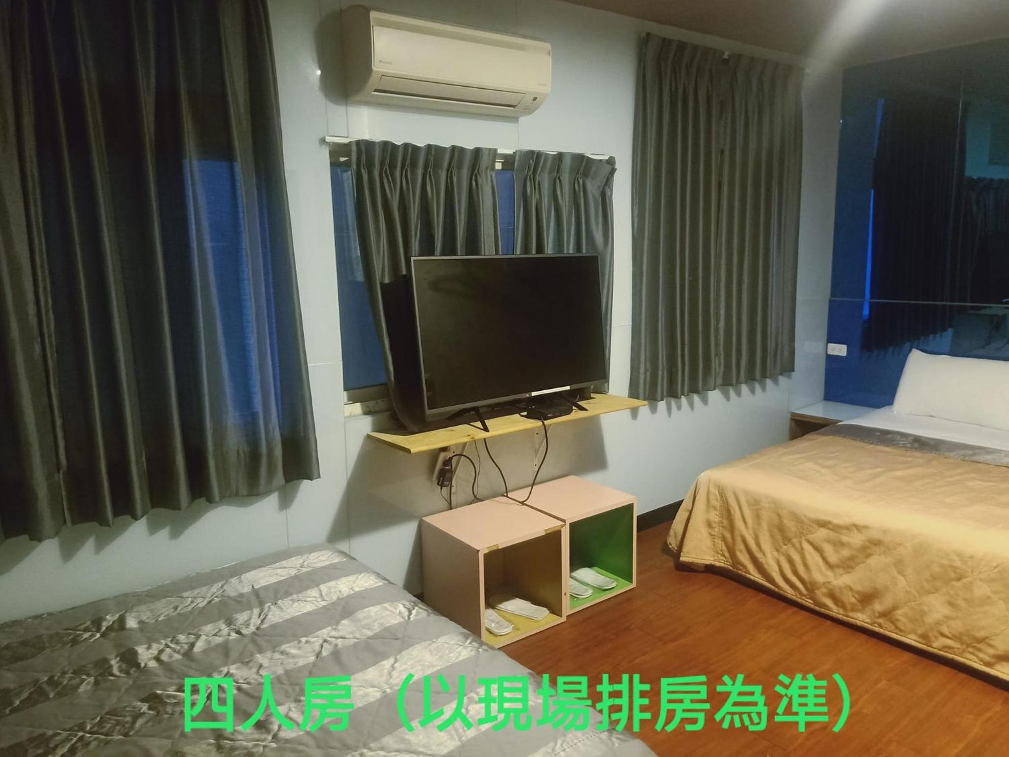 Standard Quadruple Room photo 3