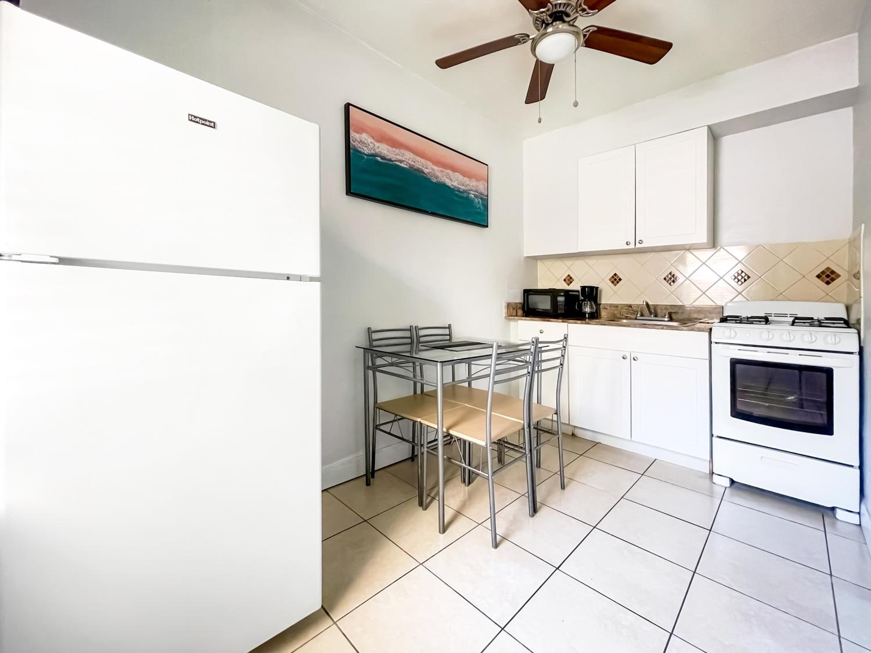 Apartment - Photo 4