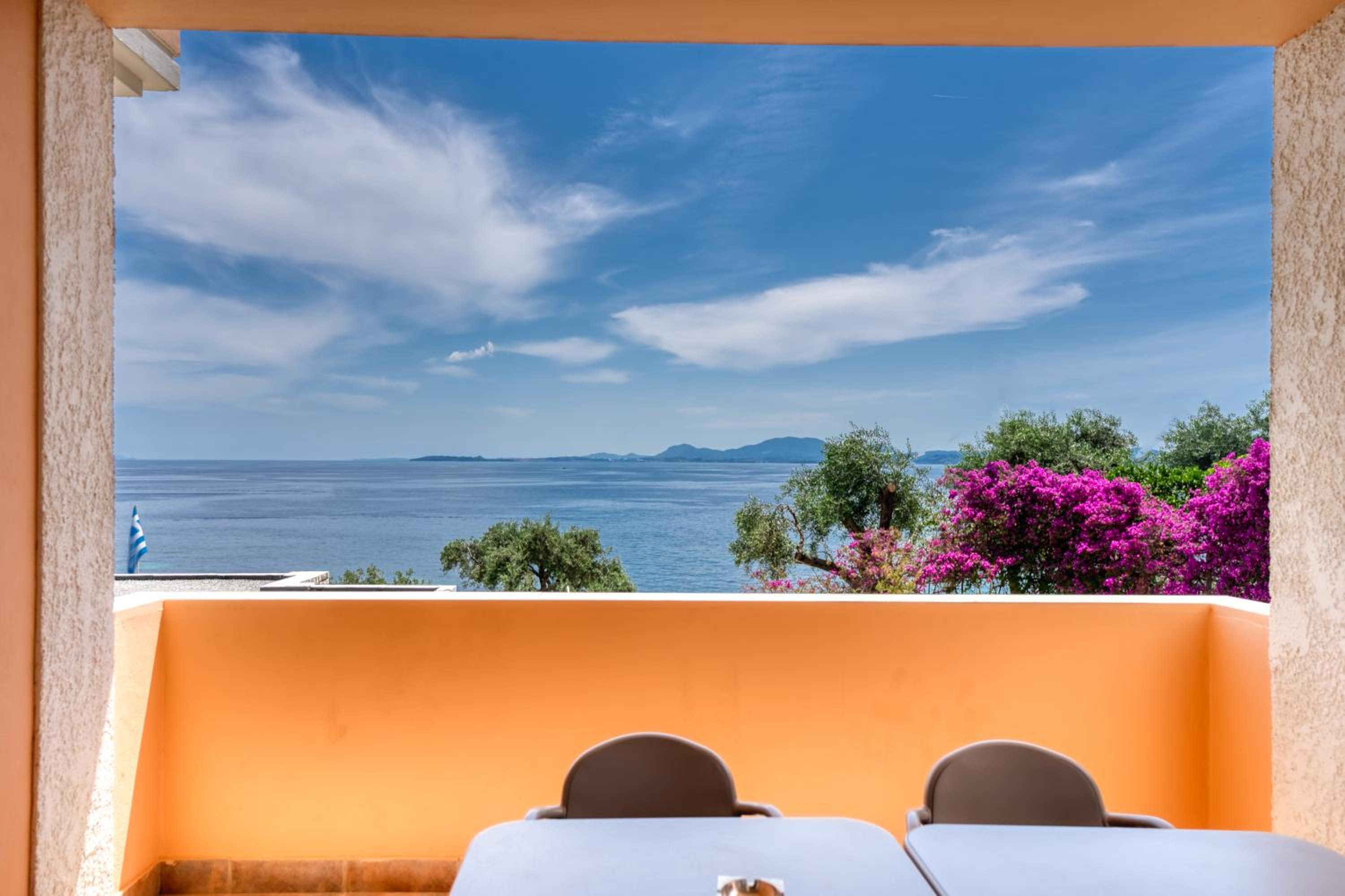 Two-Bedroom Apartment with Sea View photo 2