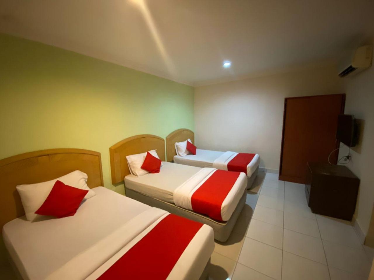 Standard Triple Room photo 2