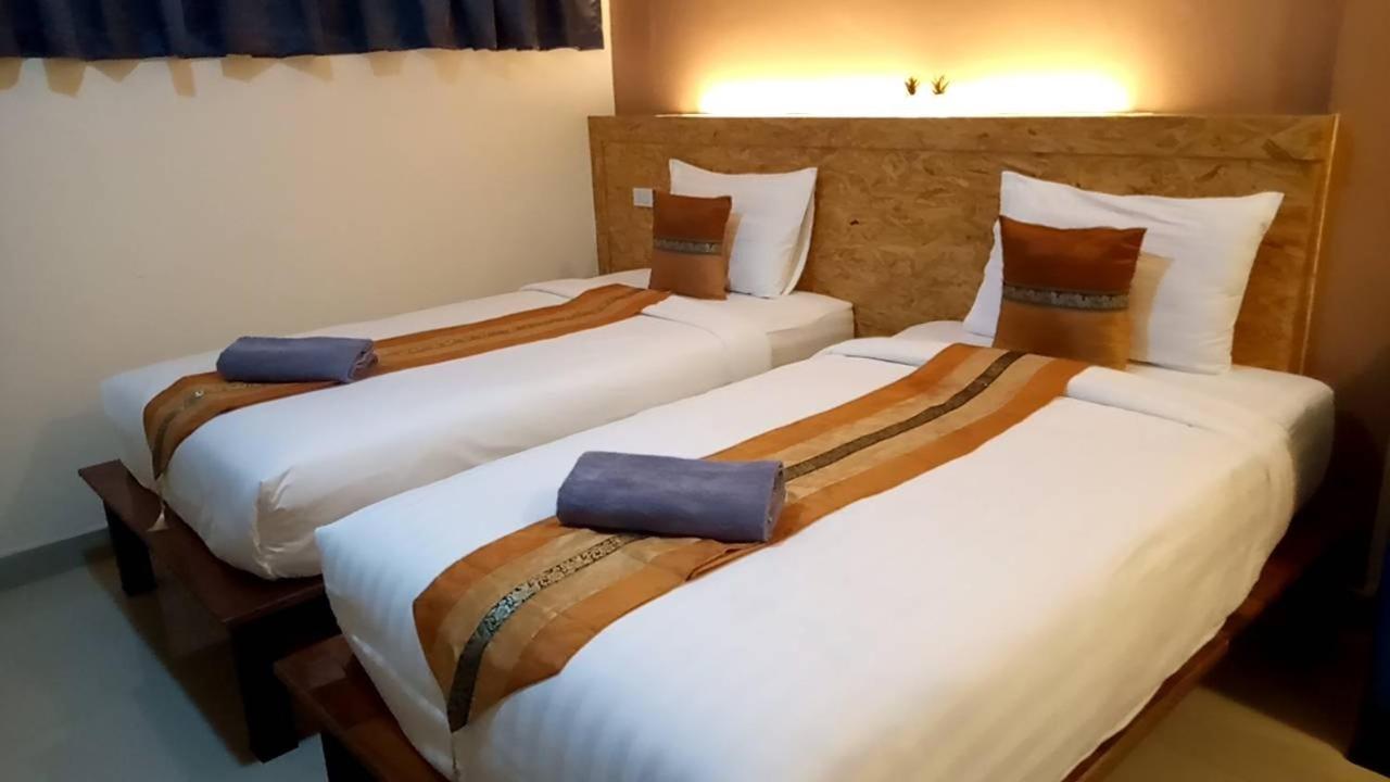 Deluxe Twin Room photo 3