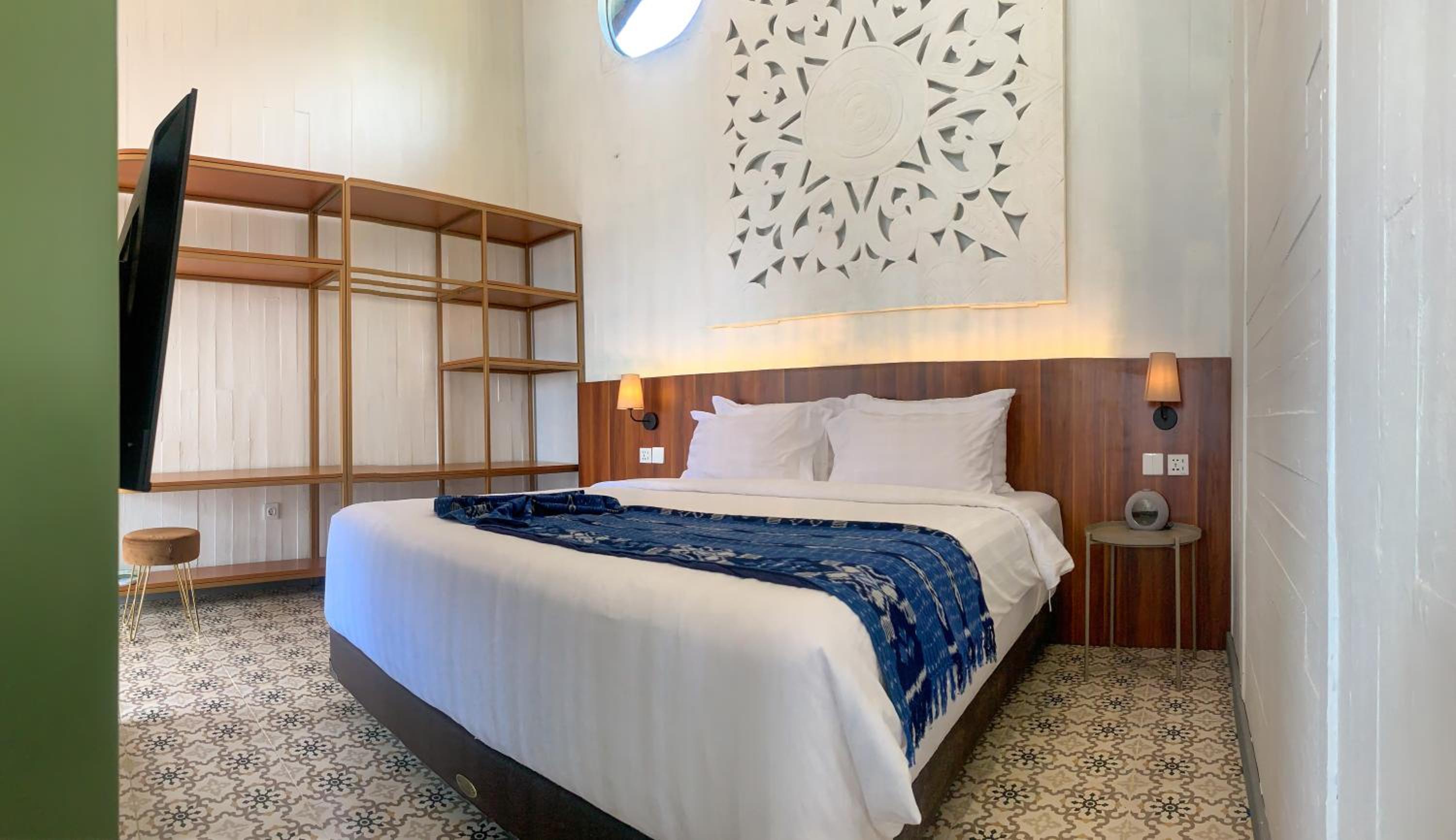 Queen Room - Photo 8