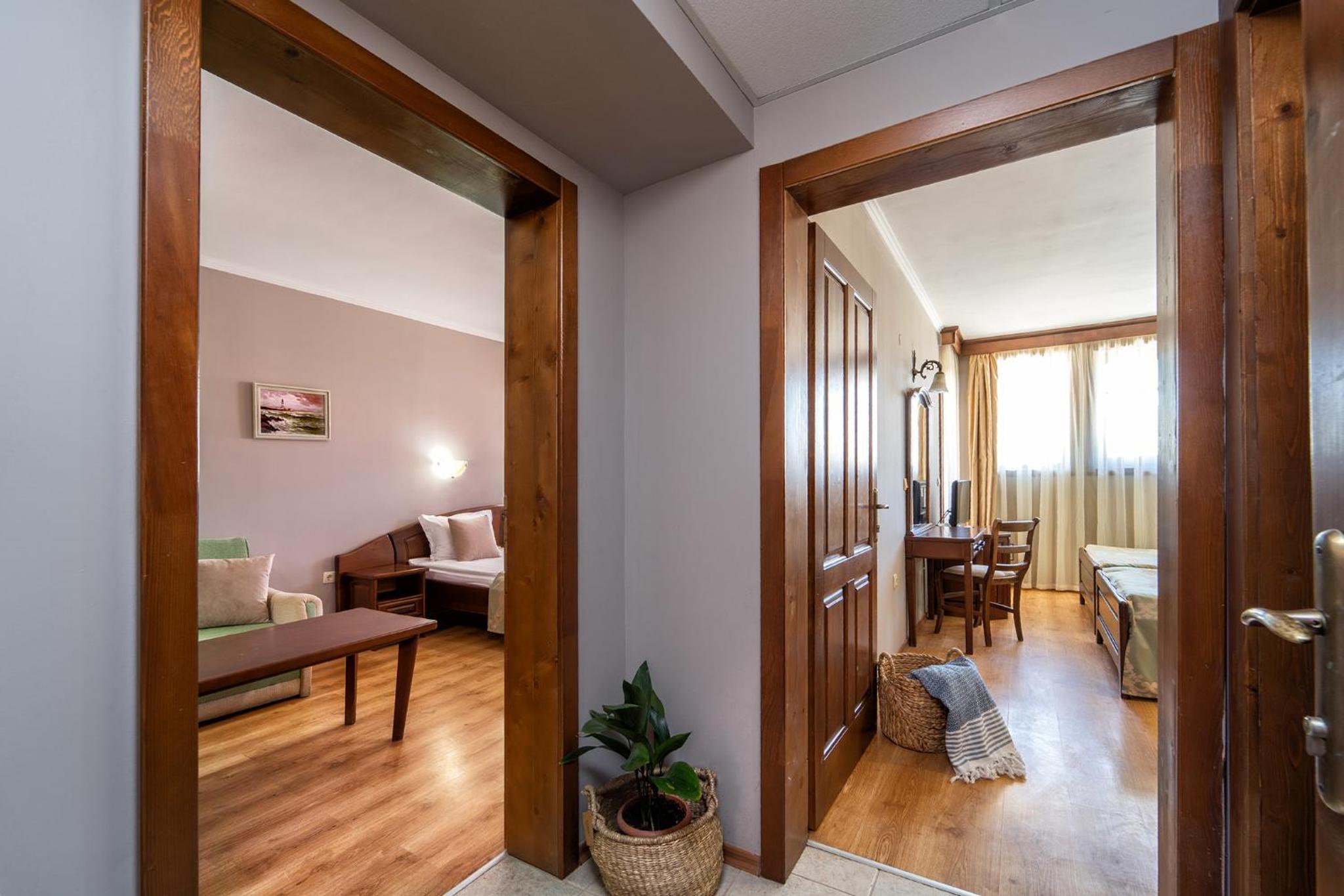 Two-Bedroom Suite photo 3