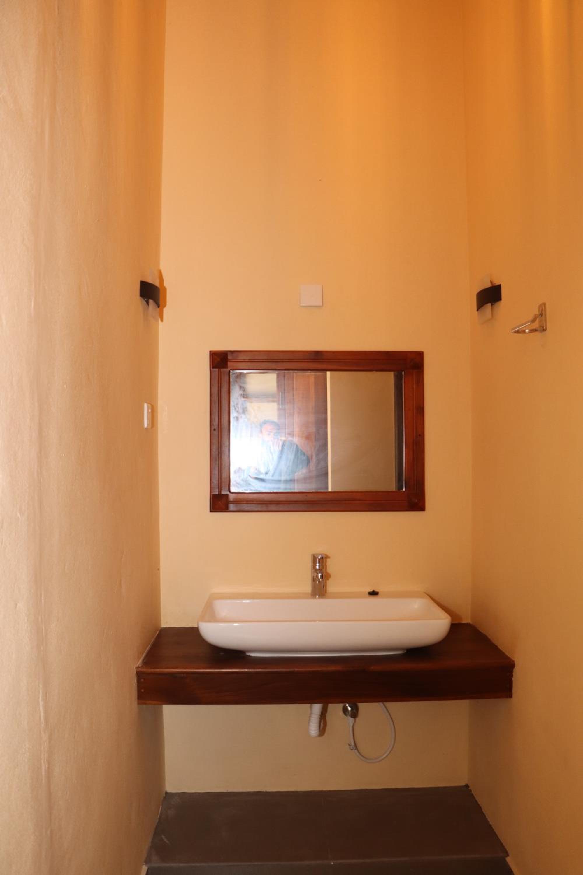 Deluxe Family Suite - Photo 21