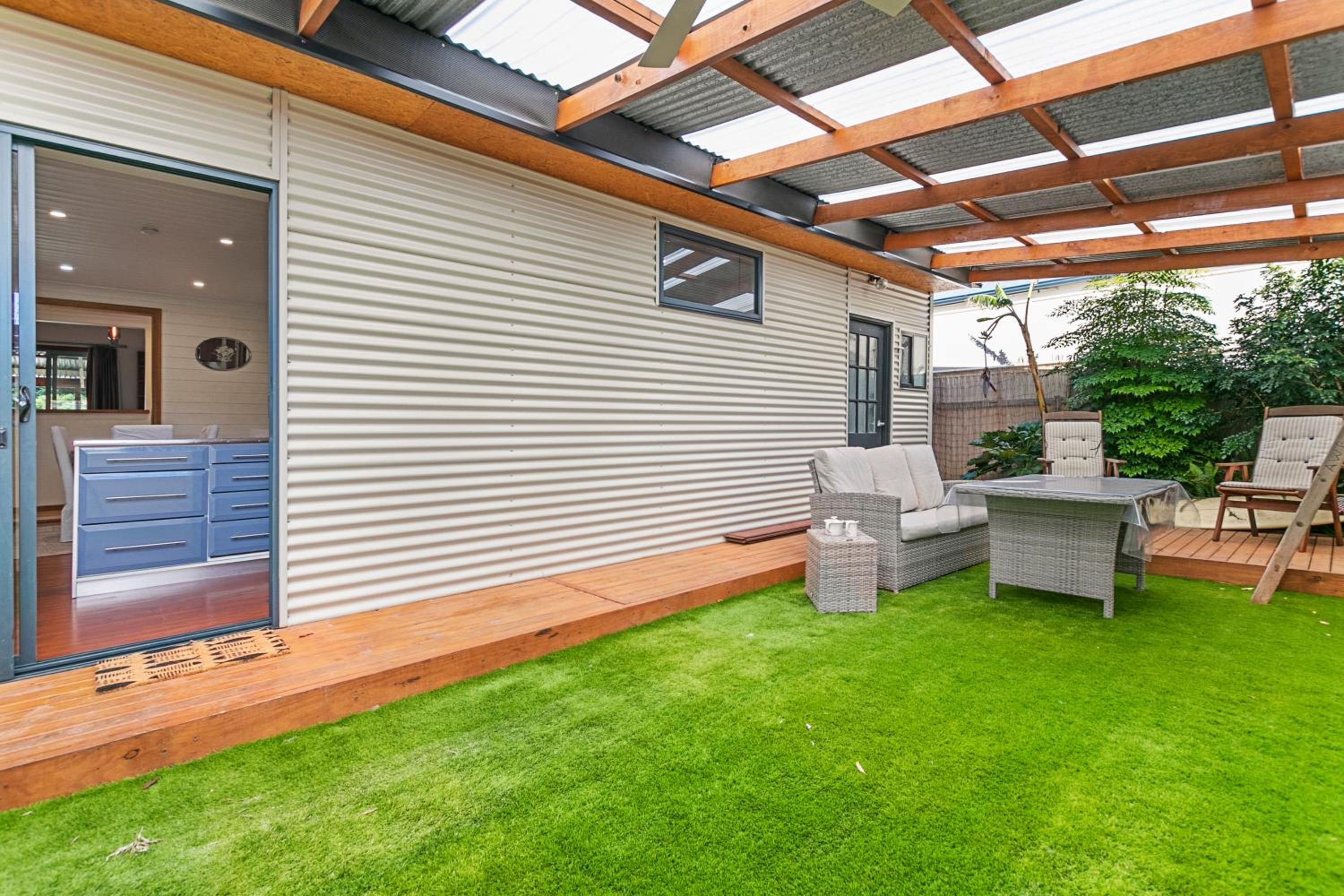 Three-Bedroom House photo 2