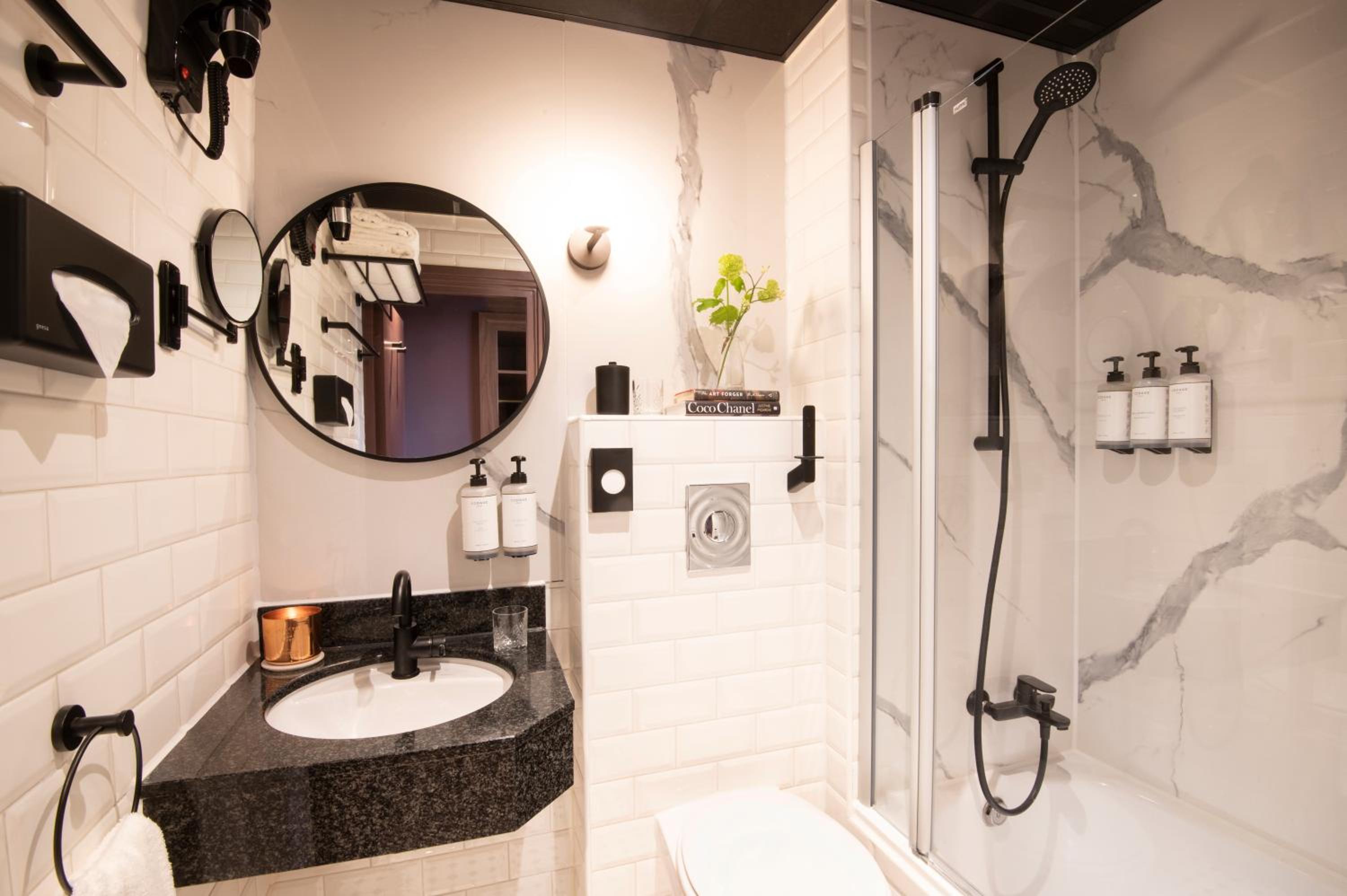 Small Room 1 Double Bed