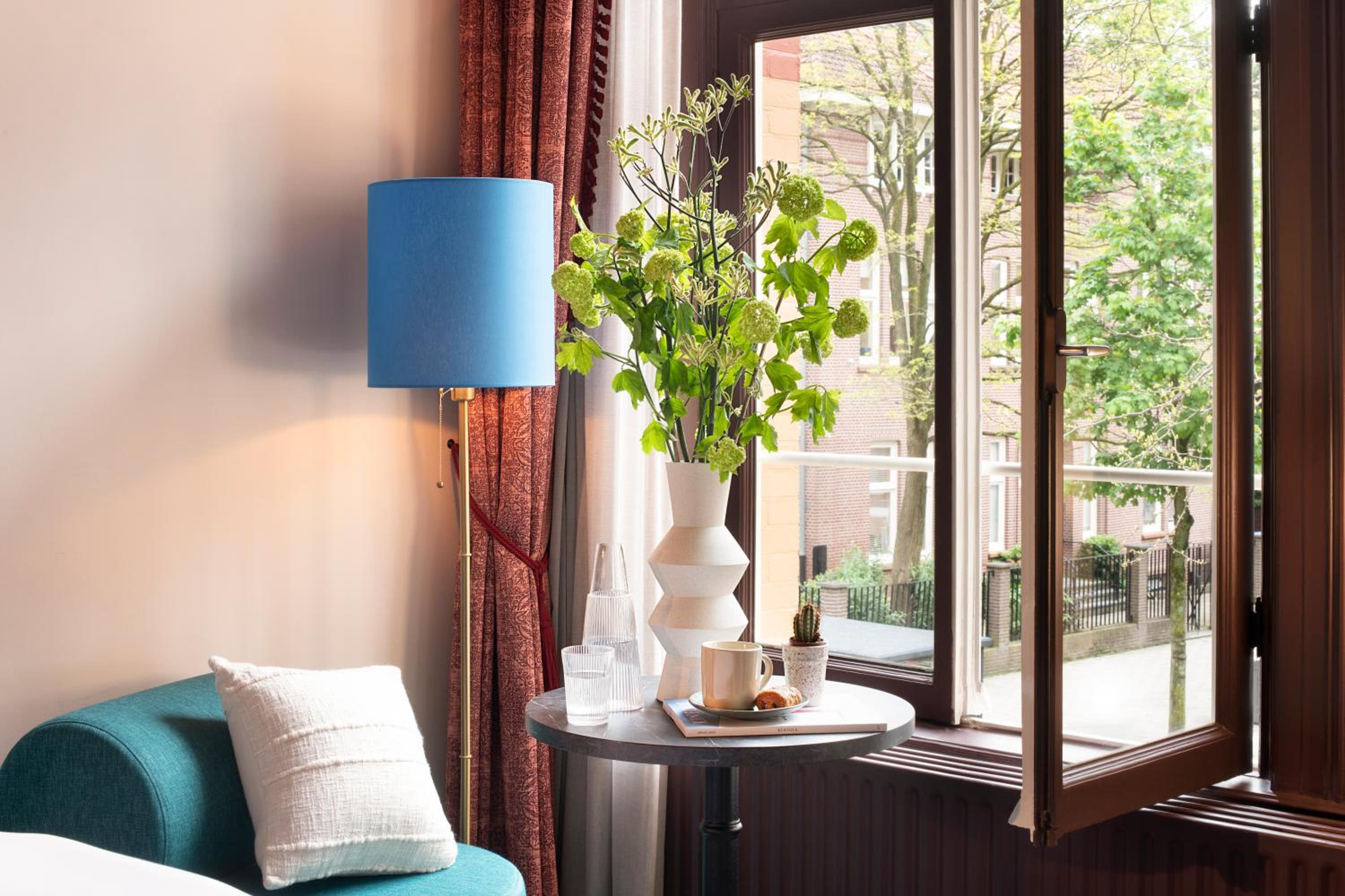 Medium Room 1 Double Bed