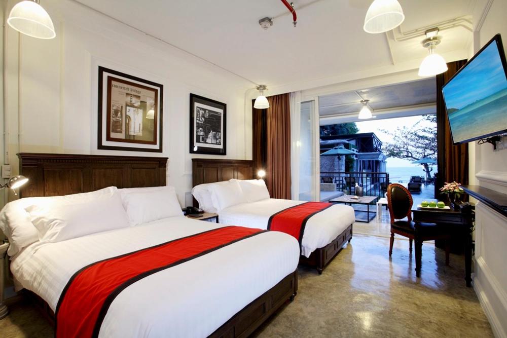 Deluxe Twin Room with Pool Access