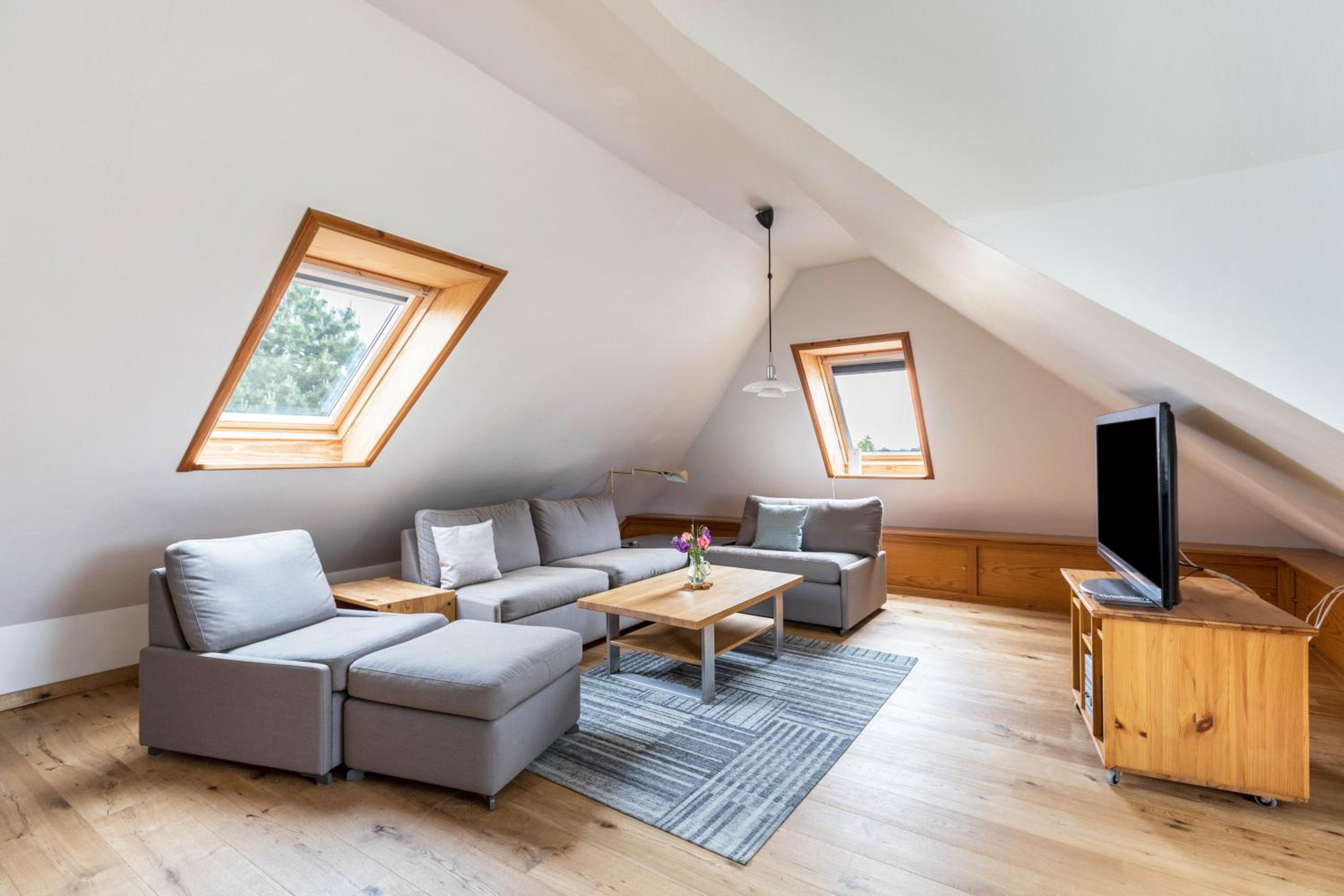 One-Bedroom House photo 1
