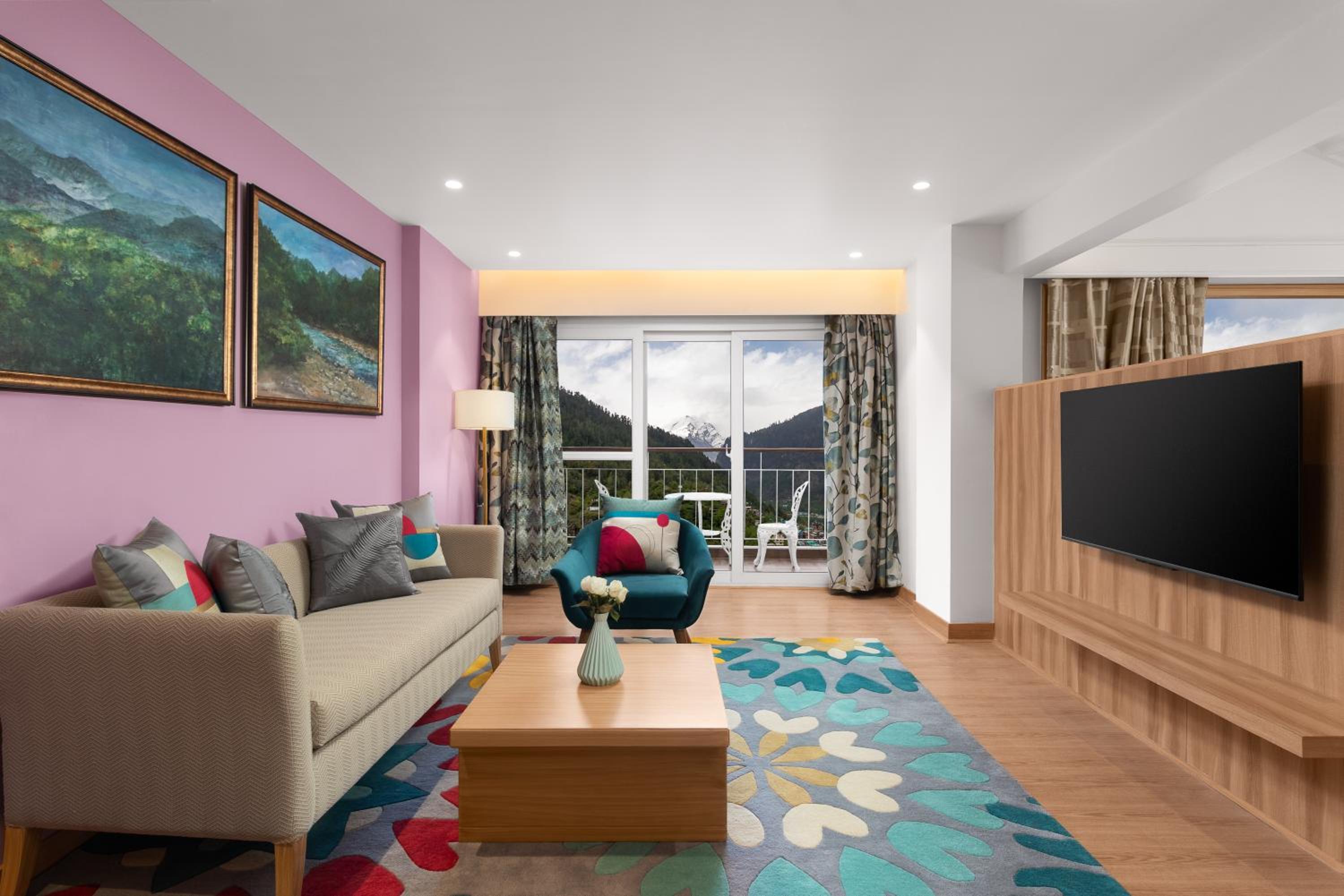 Deluxe Suite - Photo 1
