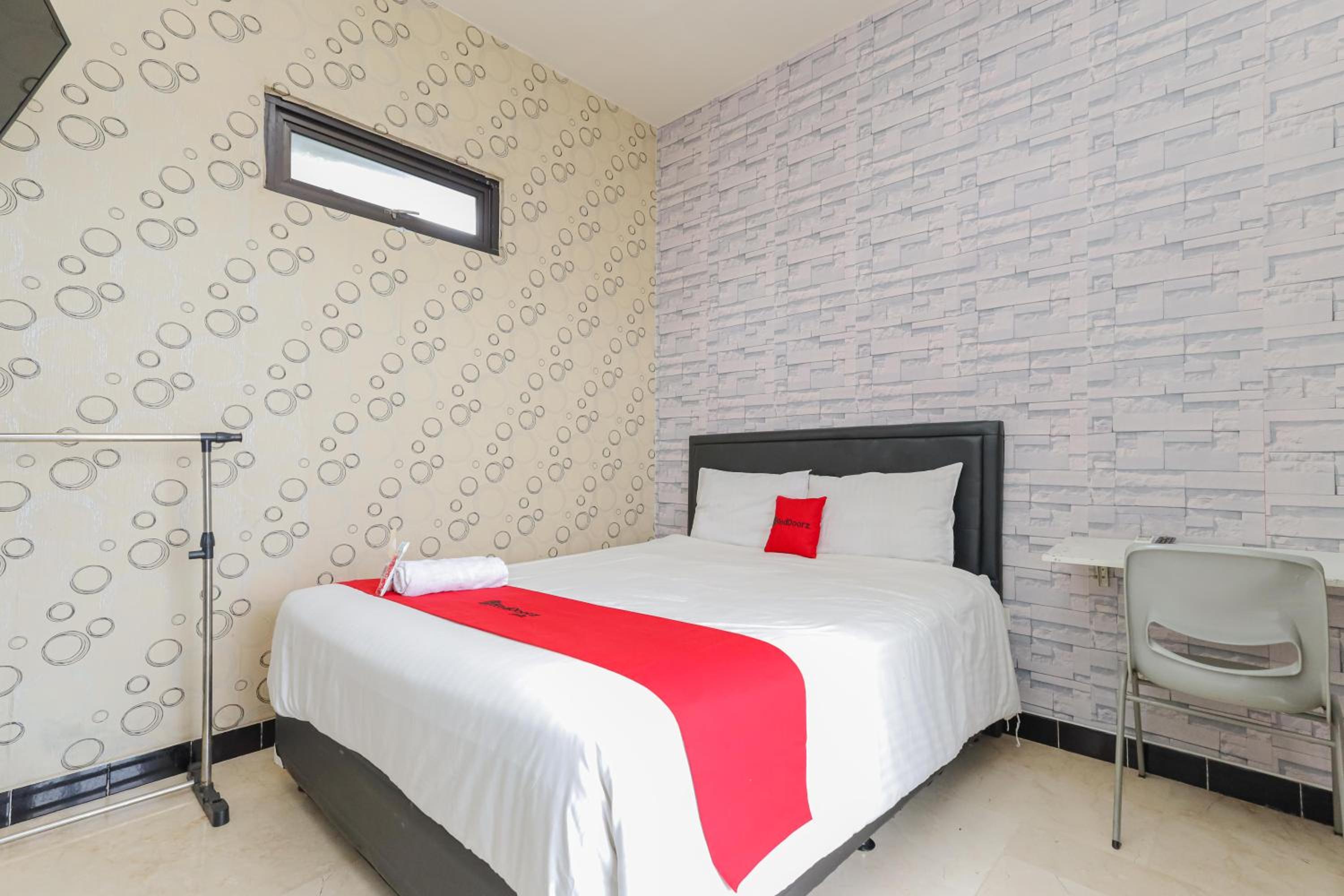 Suite - Photo 5
