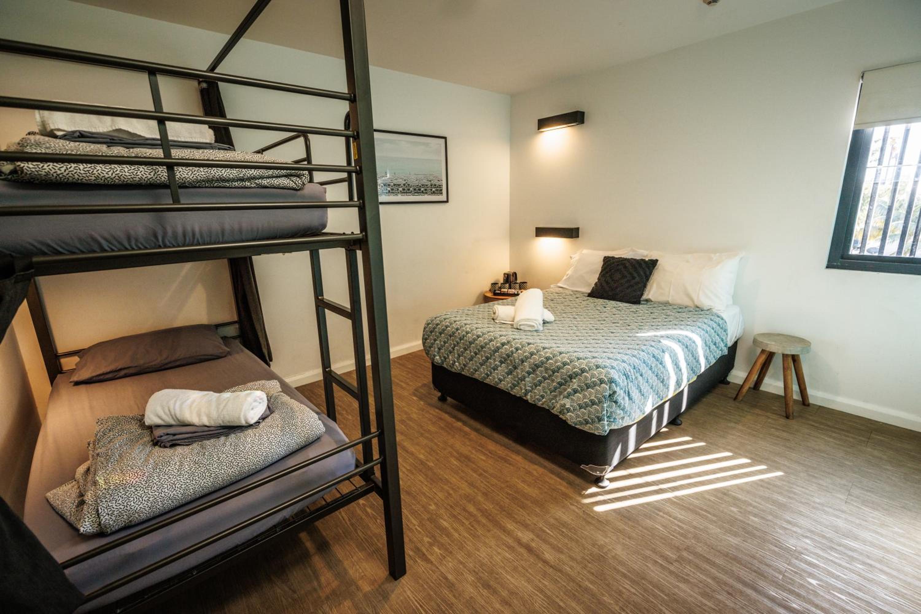 Double Plus Two with Ensuite photo 1