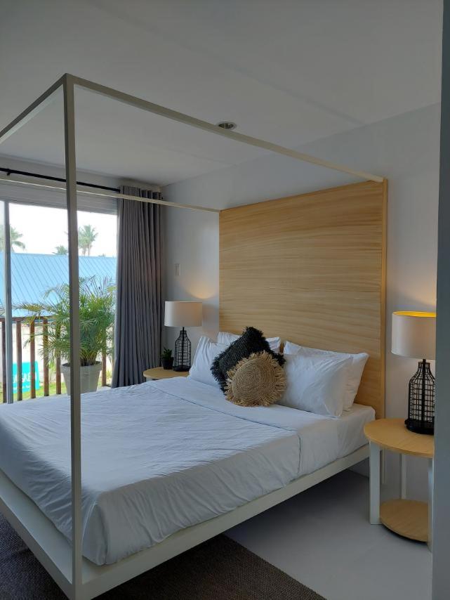 Queen Room with Balcony photo 3