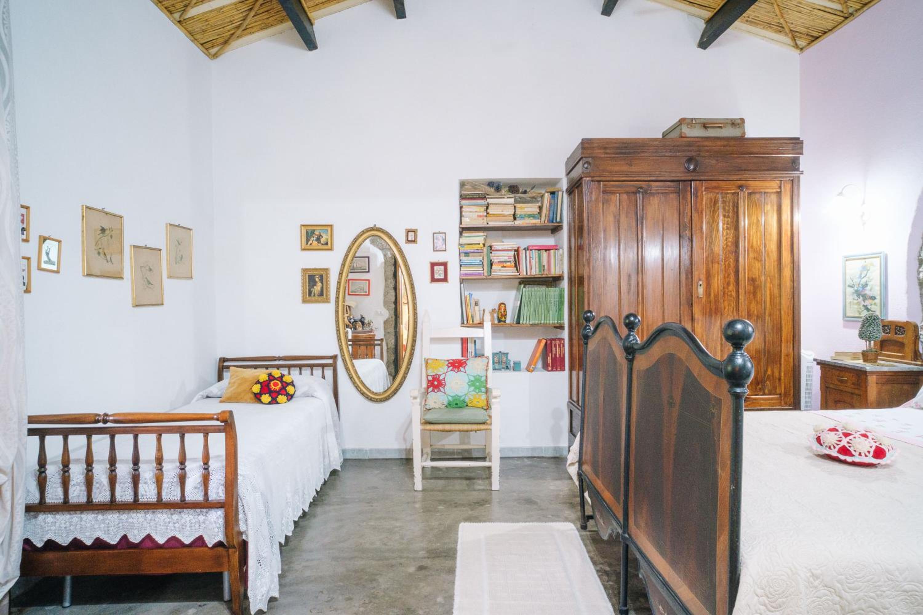 Double Room - Photo 5