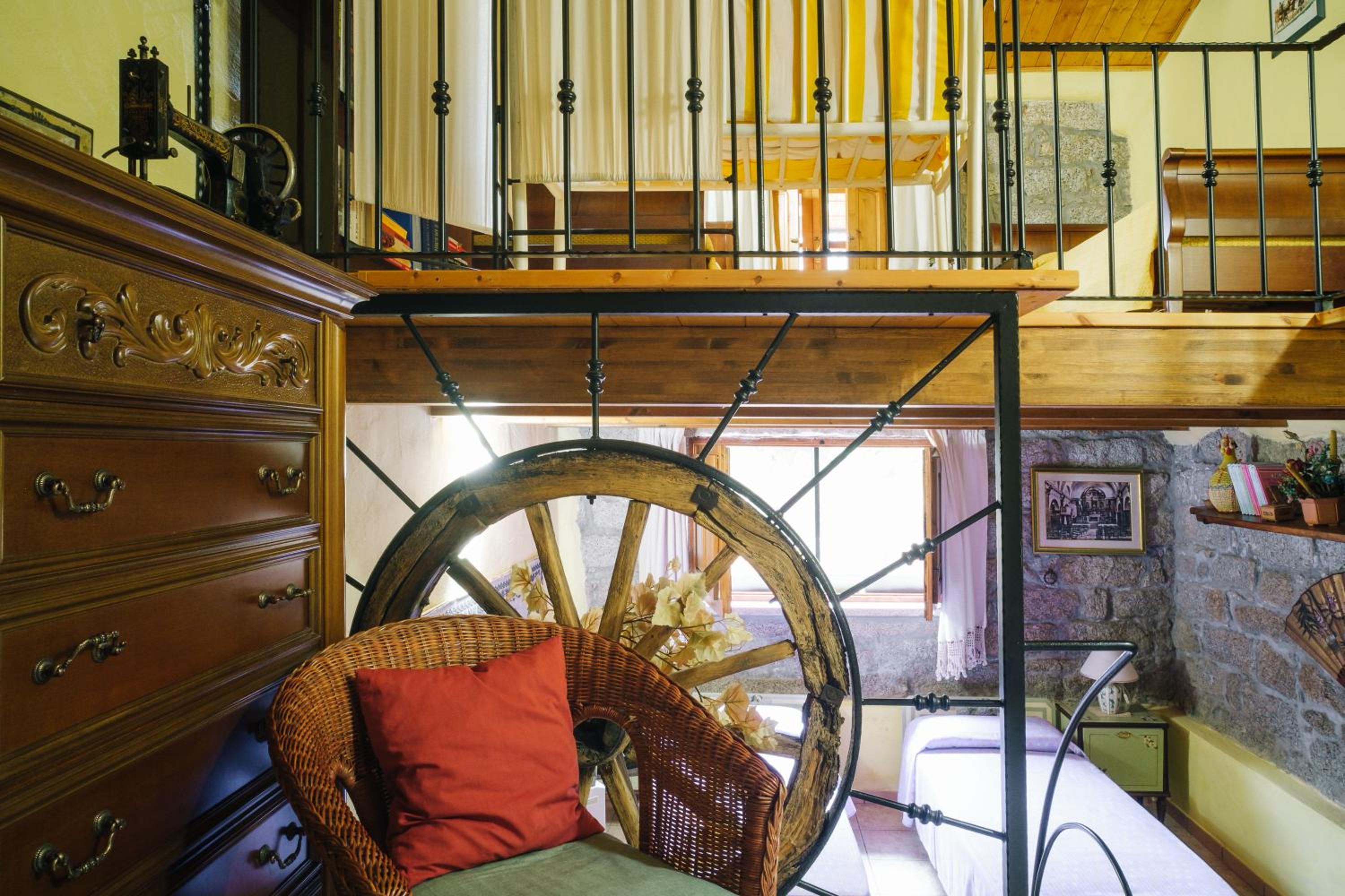 Quadruple Room with Garden View - Photo 5