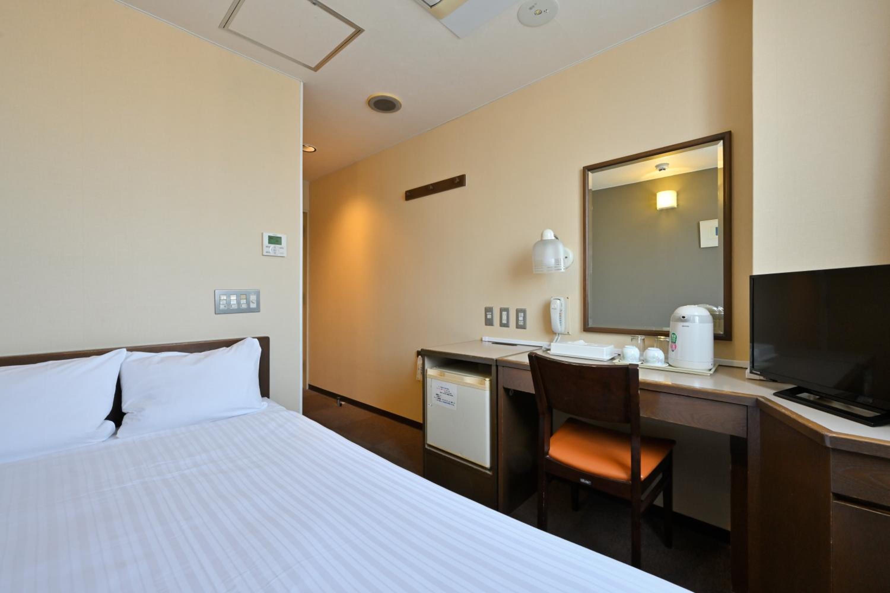 Double Room with Small Double Bed - Non-Smoking photo 1