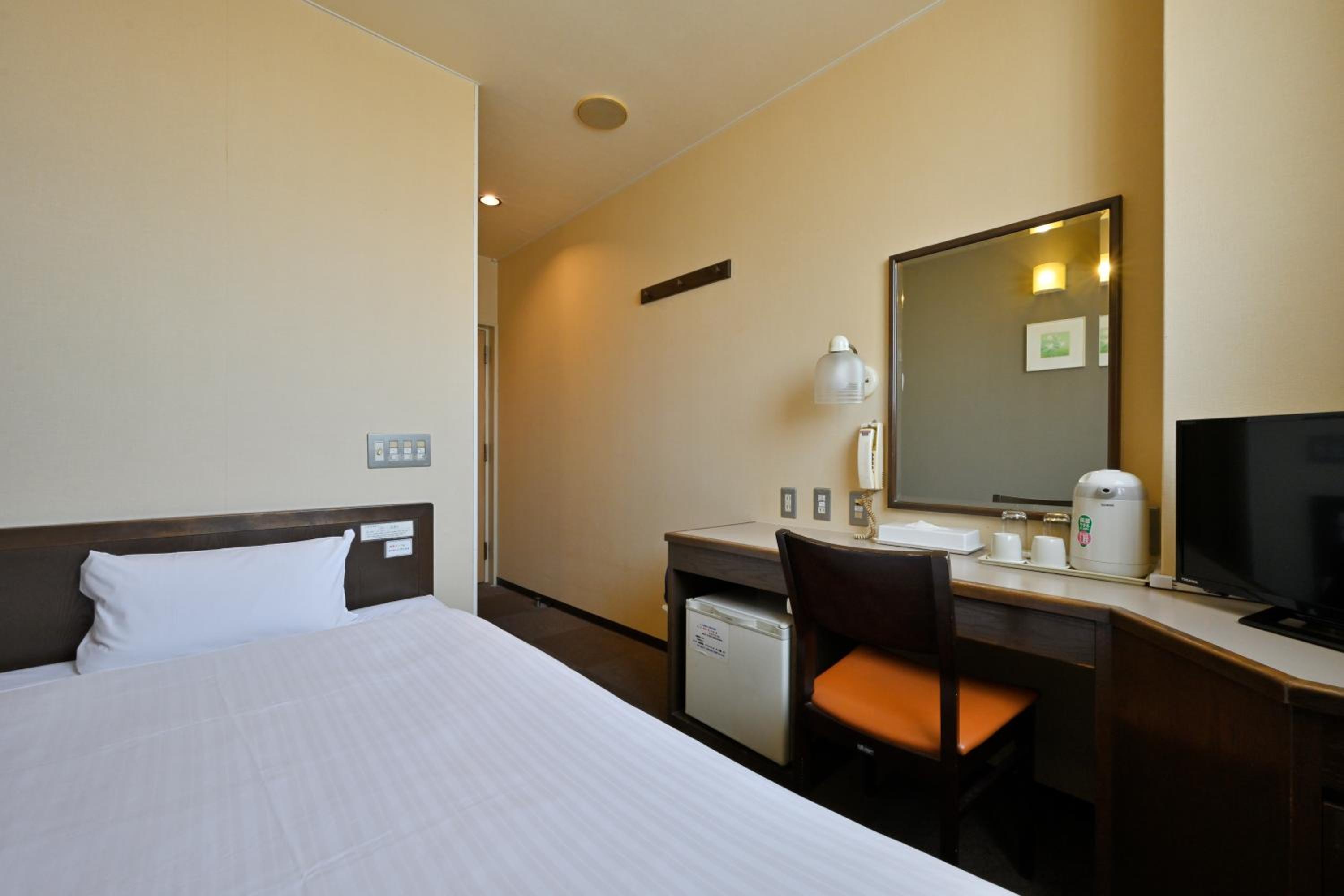 Single Room - Non-Smoking photo 1