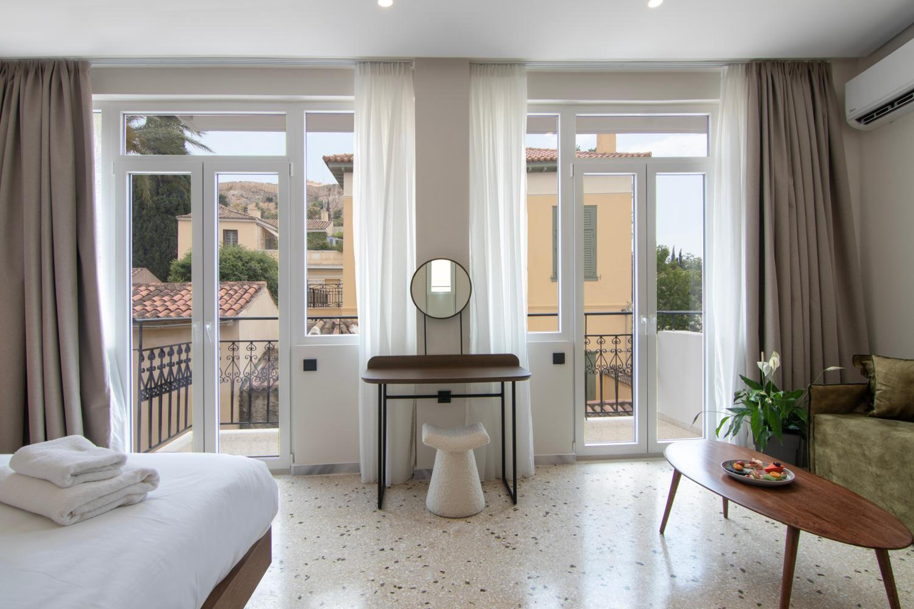 Superior Apartment with Partial Acropolis View & Balcony photo 3