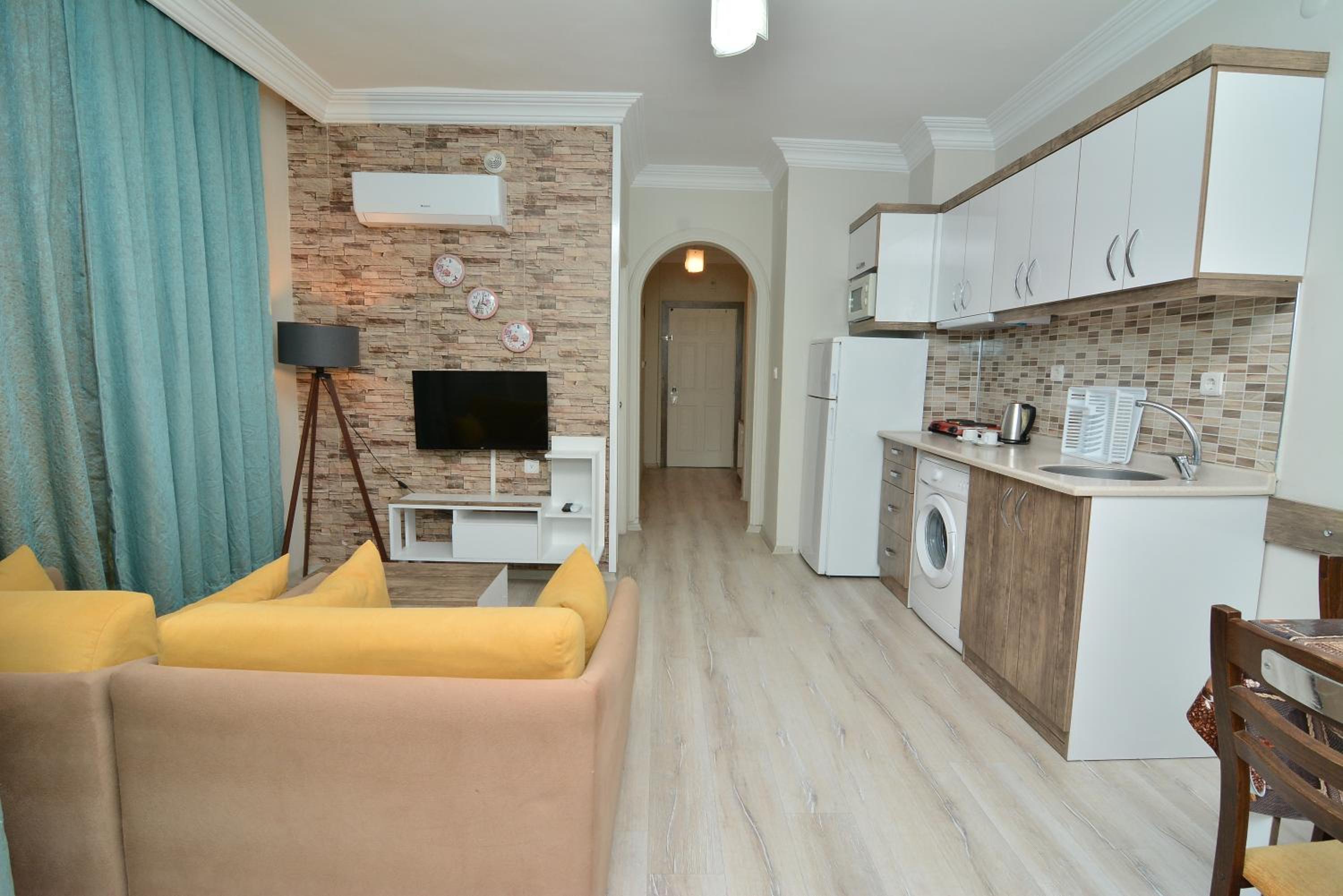 Apartment with Balcony photo 2