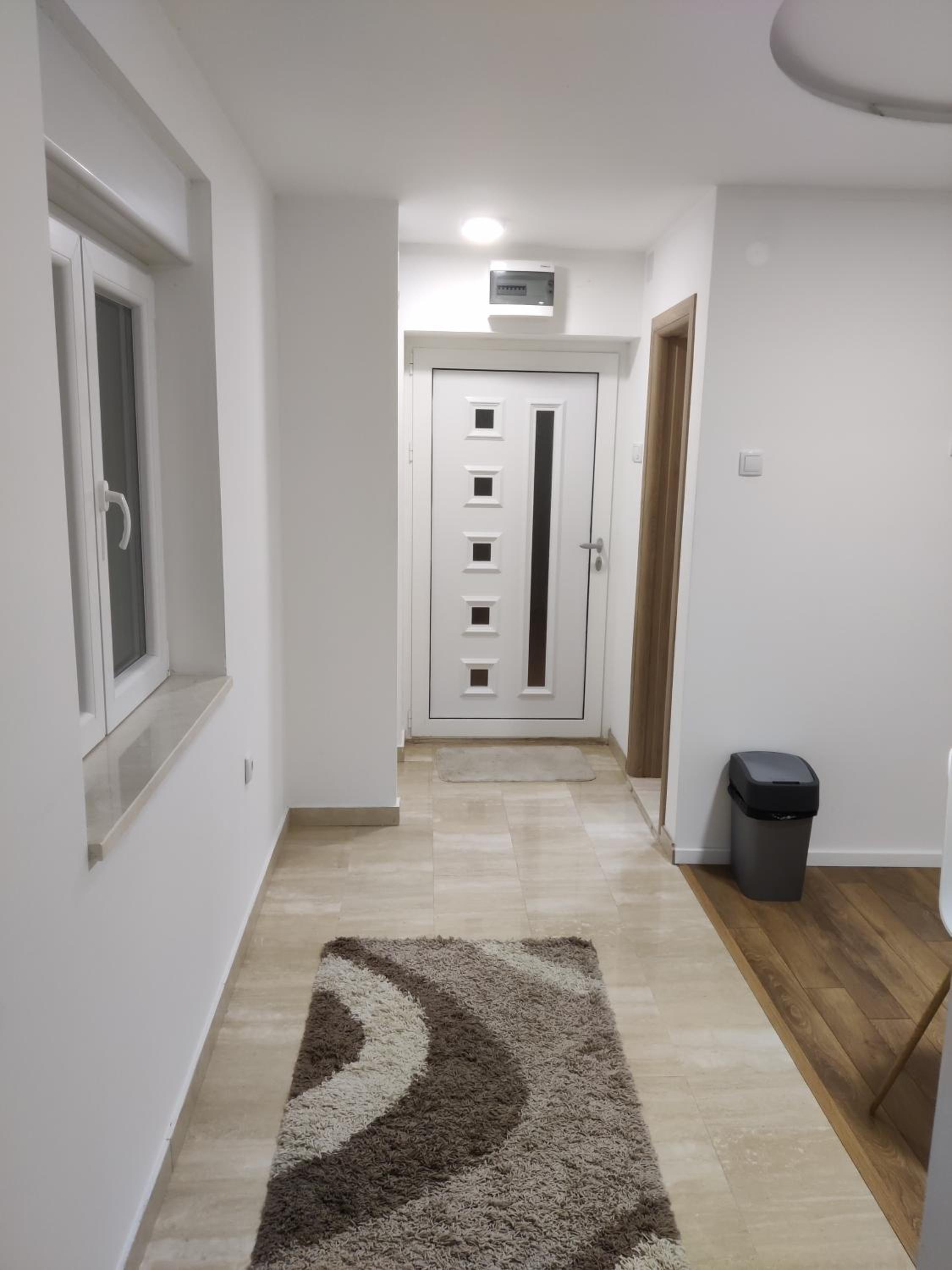 One-Bedroom Apartment photo 3