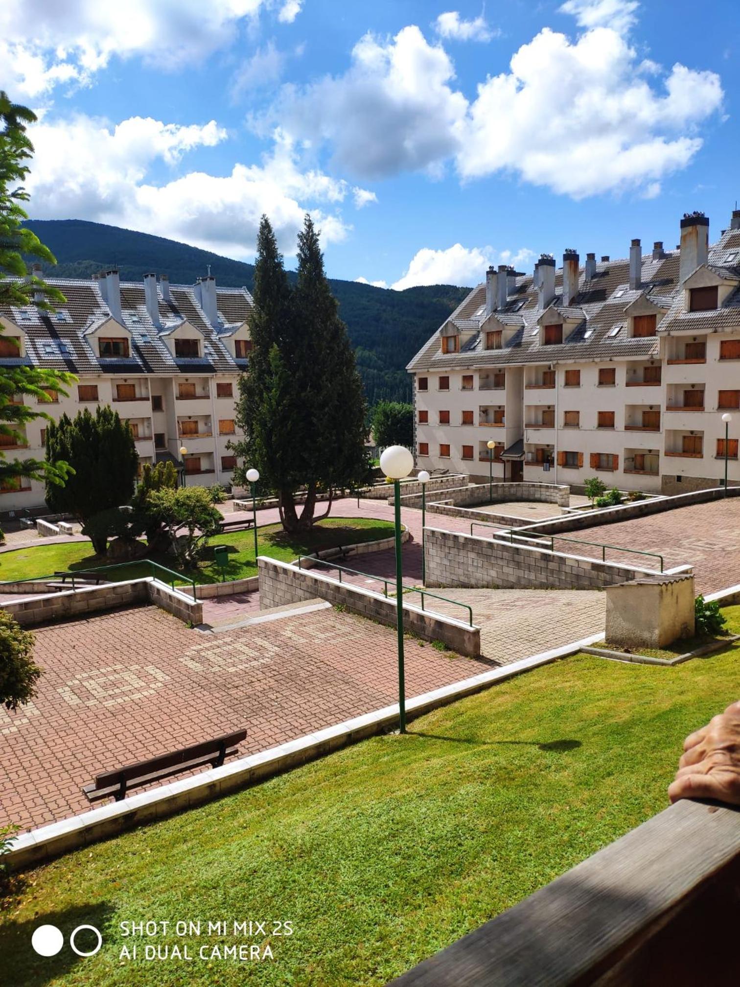 Two-Bedroom Apartment with Balcony photo 2