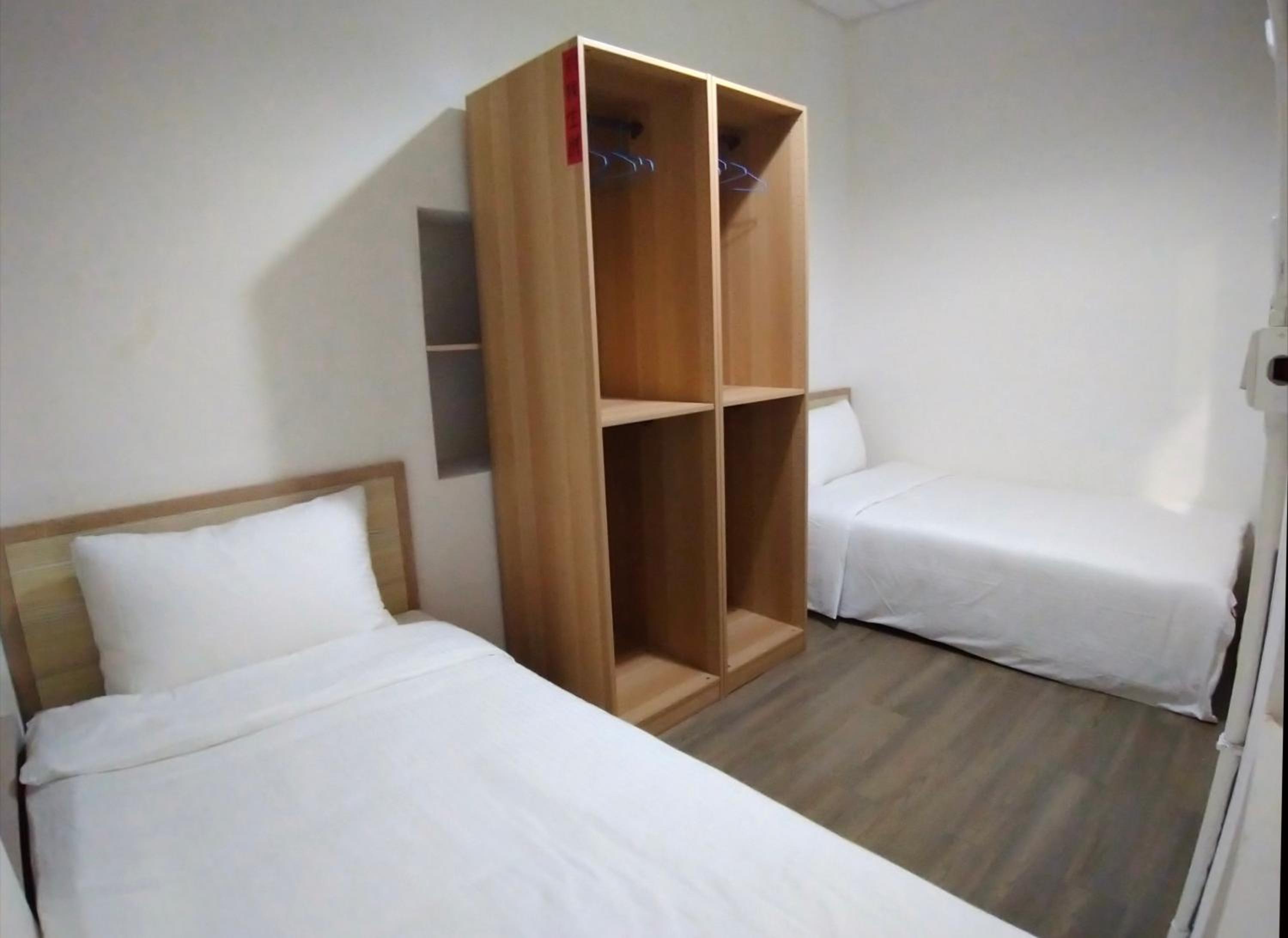 Twin Room with Shared Toilet
