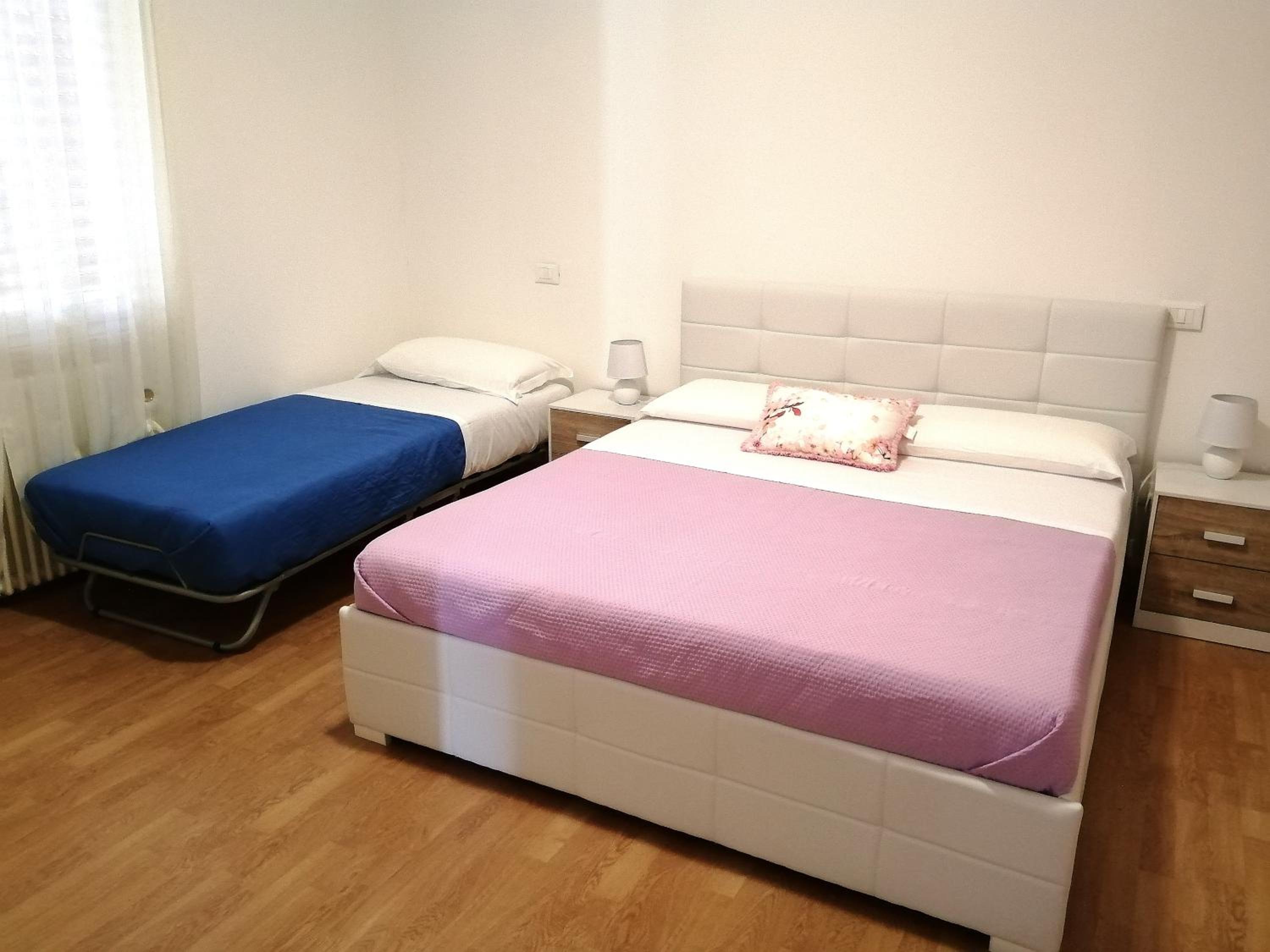 Standard Double Room - Photo 12