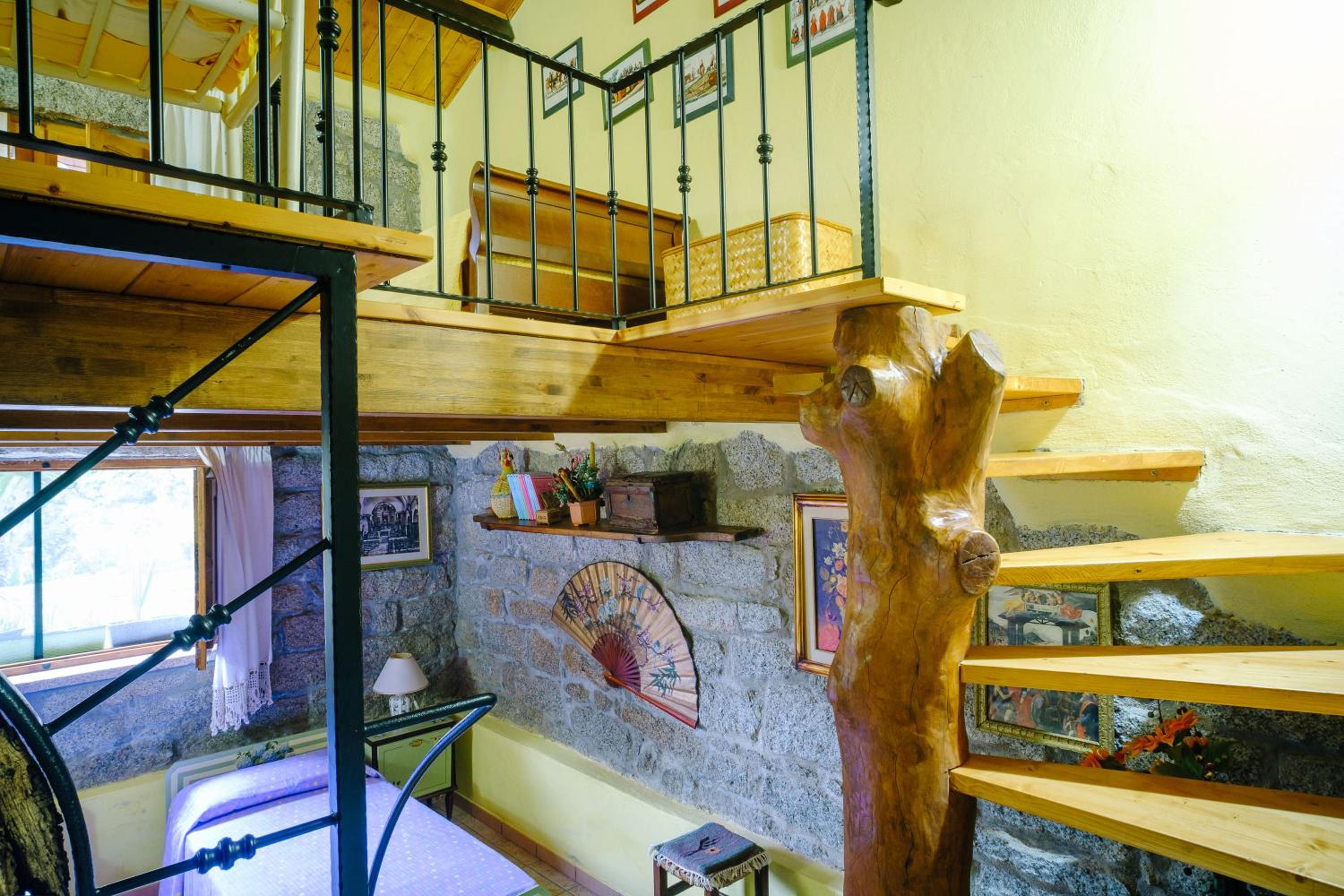 Quadruple Room with Garden View - Photo 10