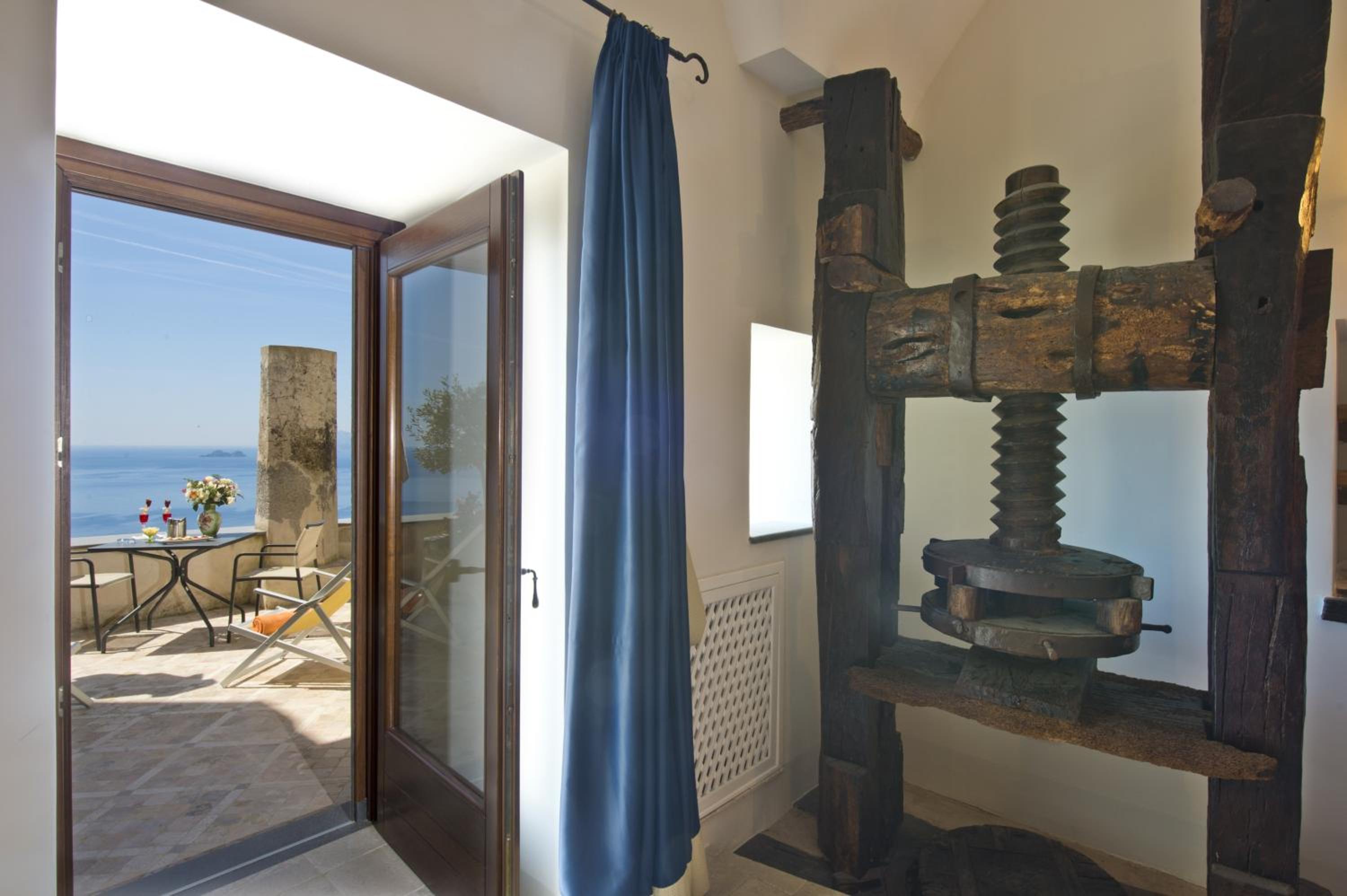 Suite with Sea View - Photo 9