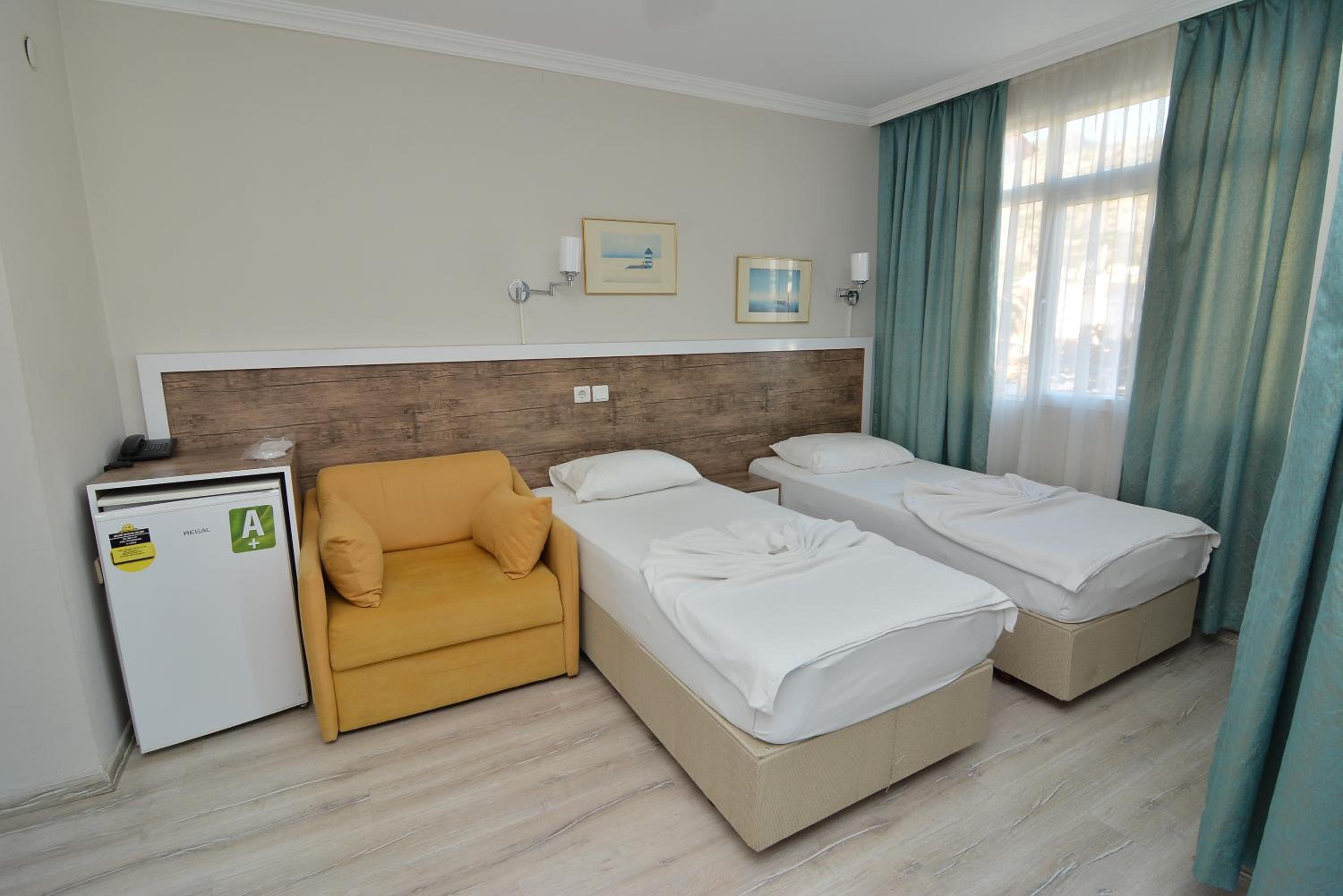 Family Room with Balcony photo 1
