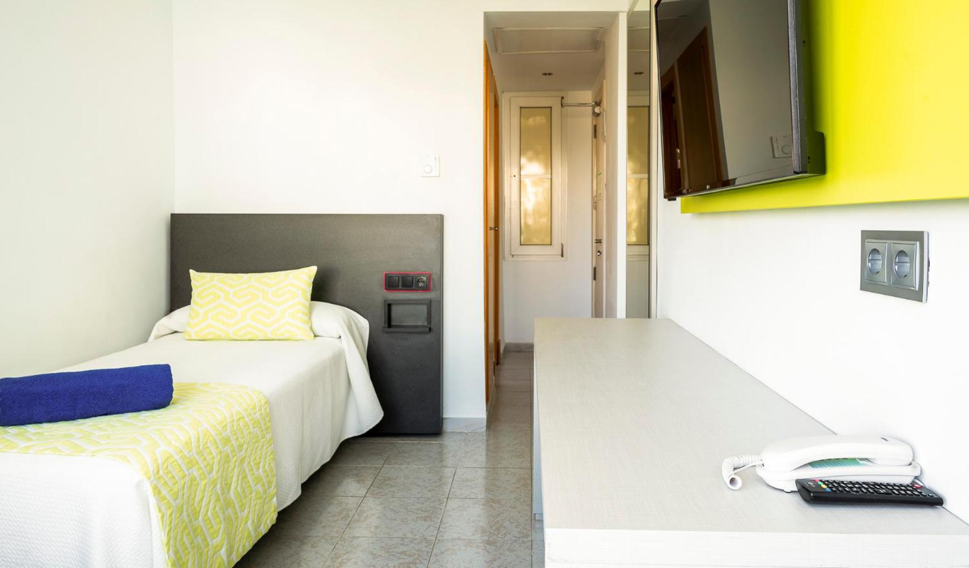 Single Room photo 2