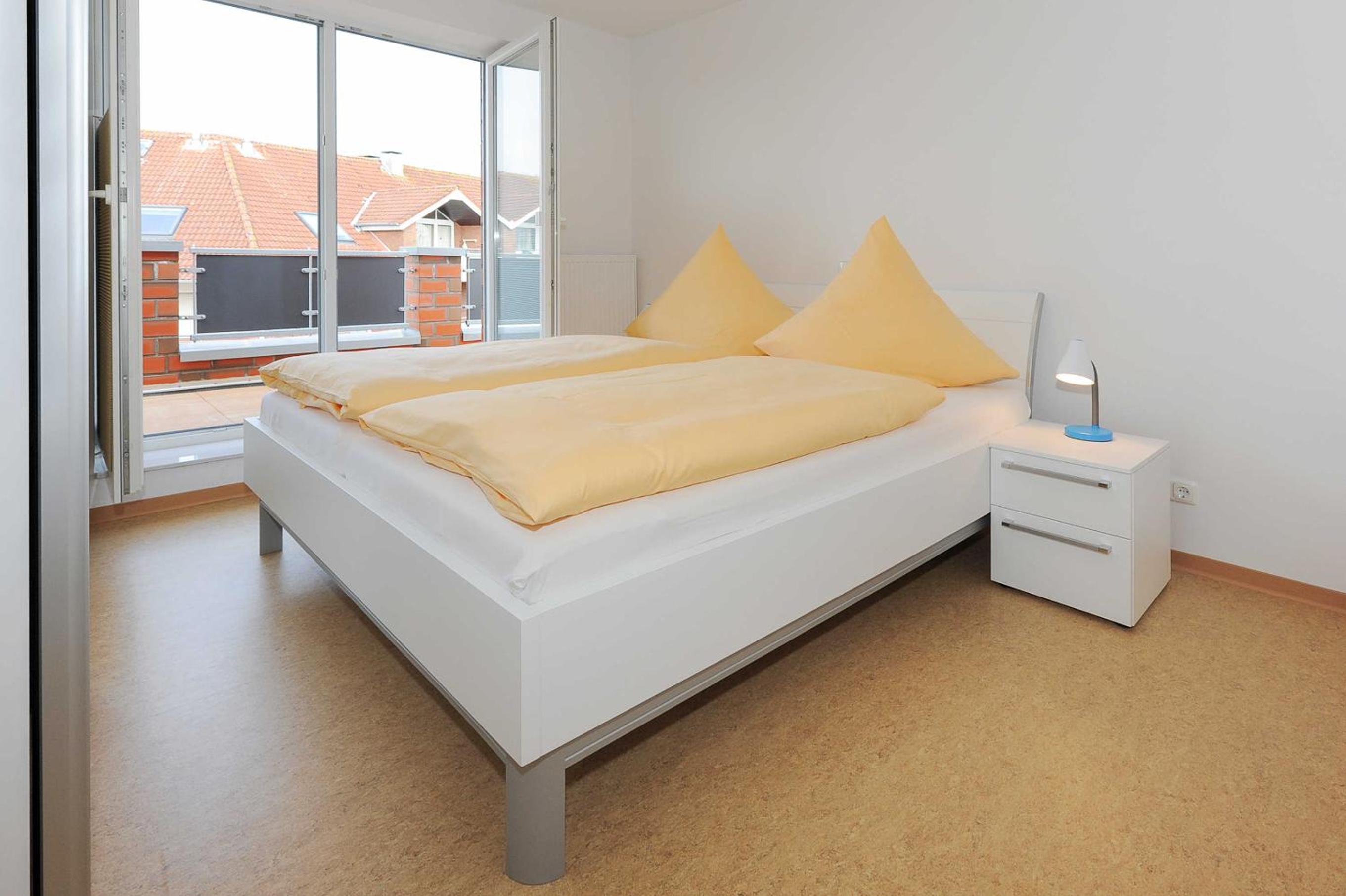 Two-Bedroom Apartment with Shower photo 3