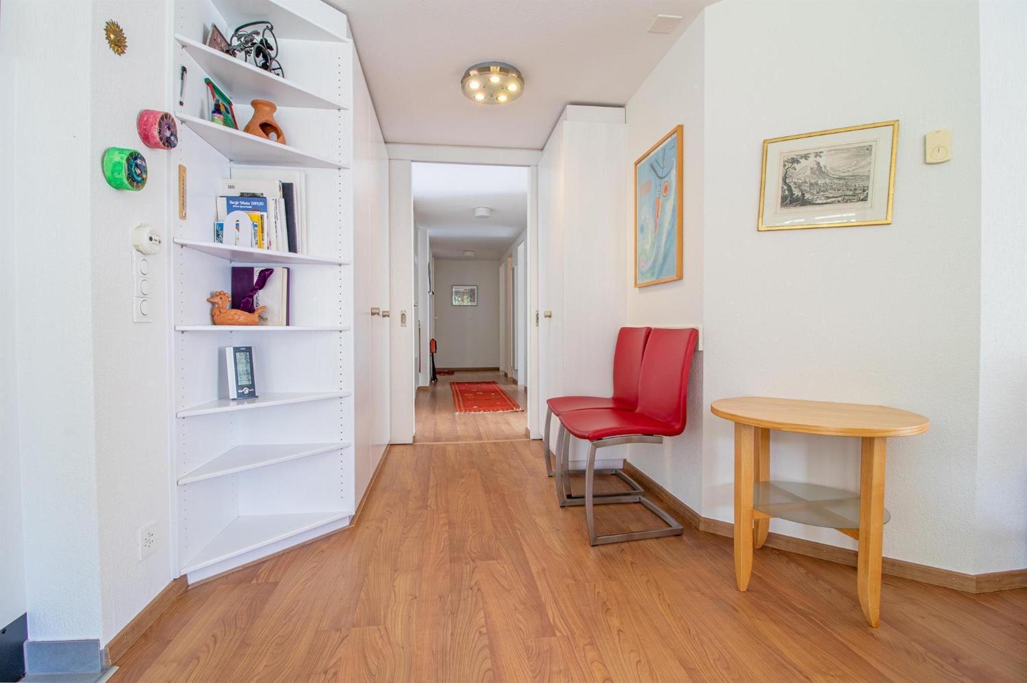 Apartment photo 2