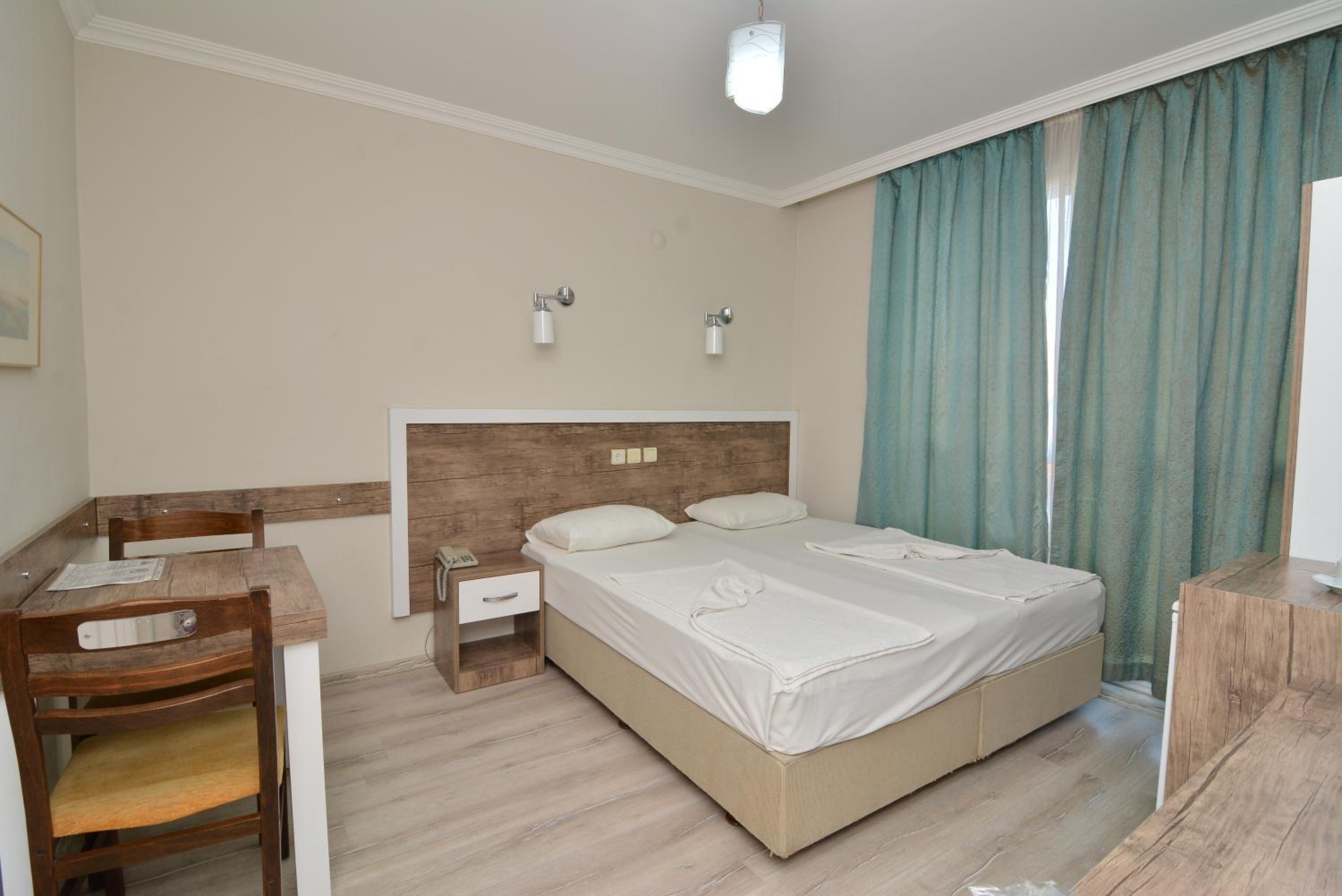 Standard Double Room photo 3
