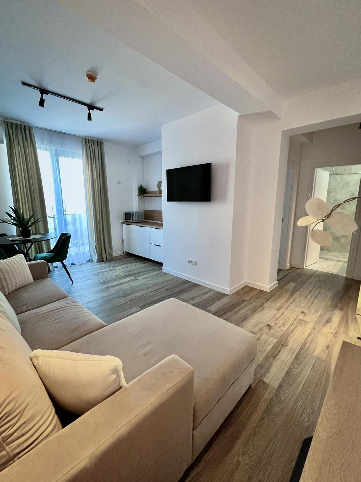 Apartment with Sea View - Photo 2