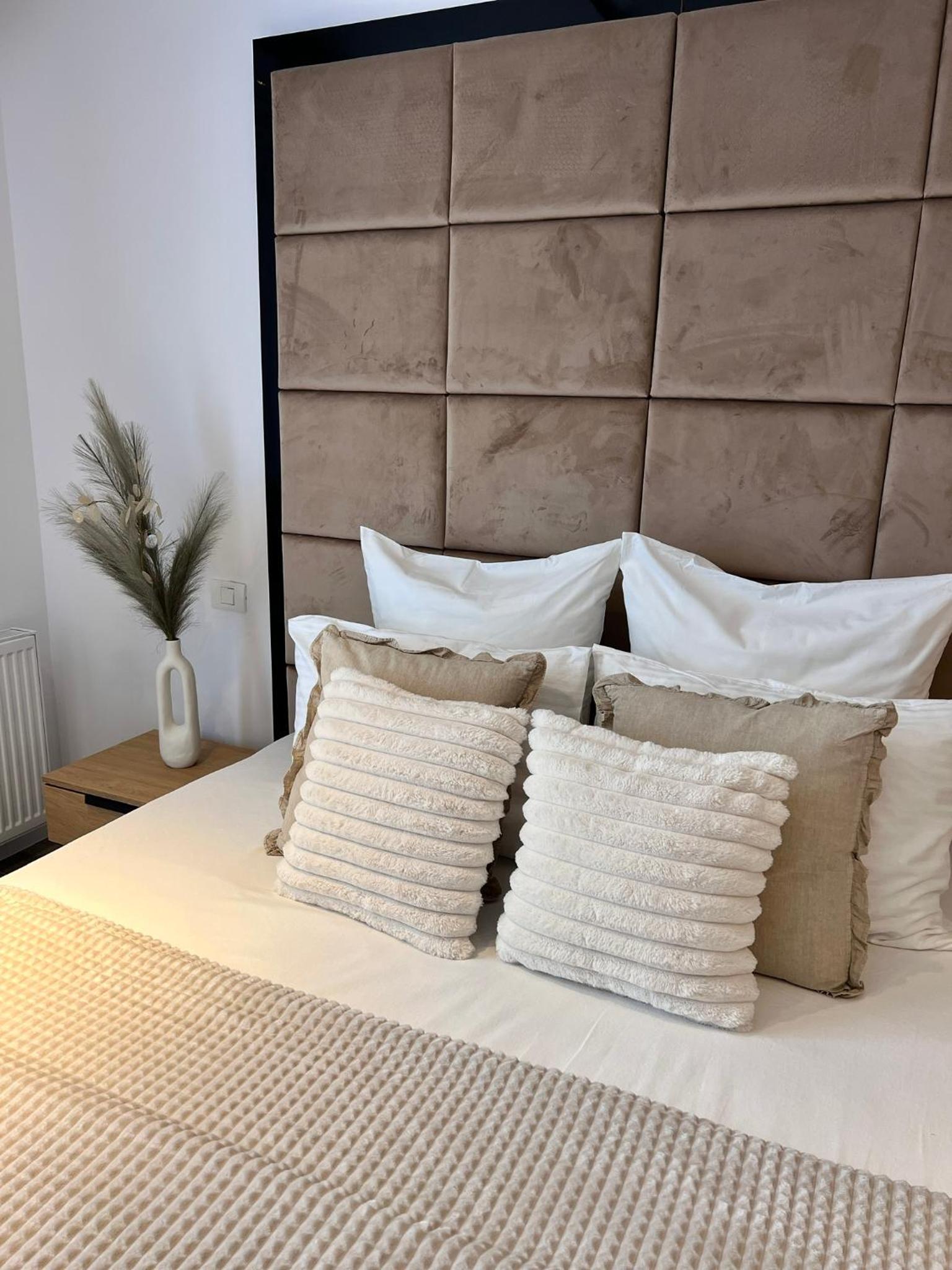 Apartment with Sea View - Photo 4